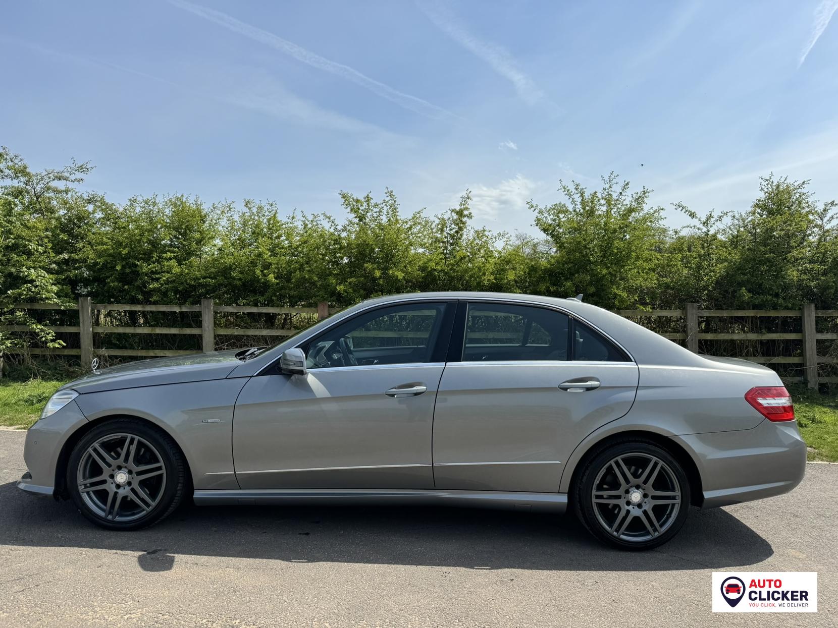 Mercedes-Benz E Class 2.1 E250 CDI BlueEfficiency Sport Saloon 4dr Diesel Tiptronic Euro 5 (204 ps)