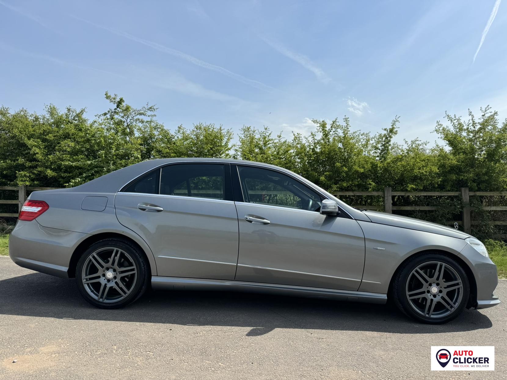 Mercedes-Benz E Class 2.1 E250 CDI BlueEfficiency Sport Saloon 4dr Diesel Tiptronic Euro 5 (204 ps)