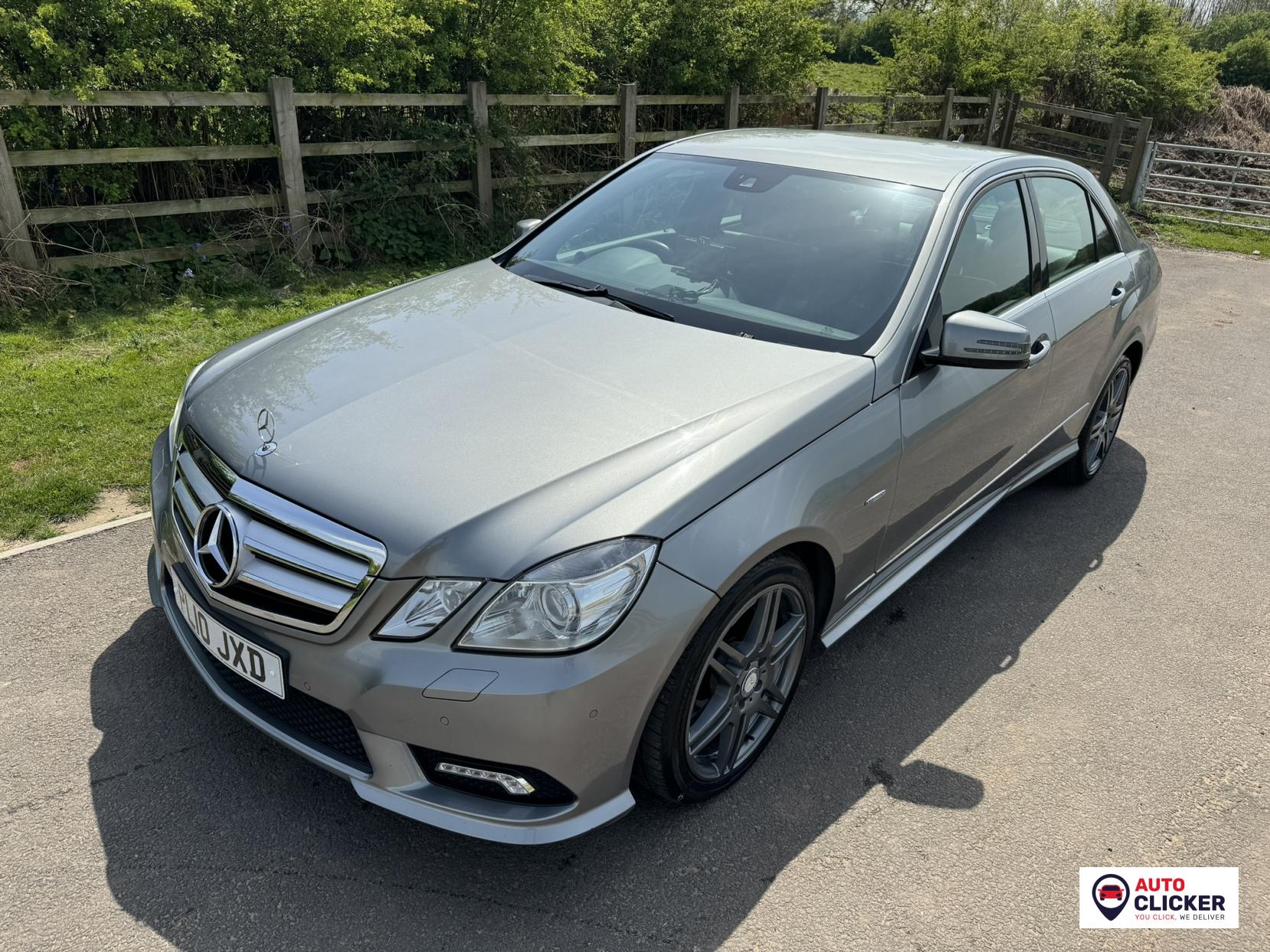 Mercedes-Benz E Class 2.1 E250 CDI BlueEfficiency Sport Saloon 4dr Diesel Tiptronic Euro 5 (204 ps)