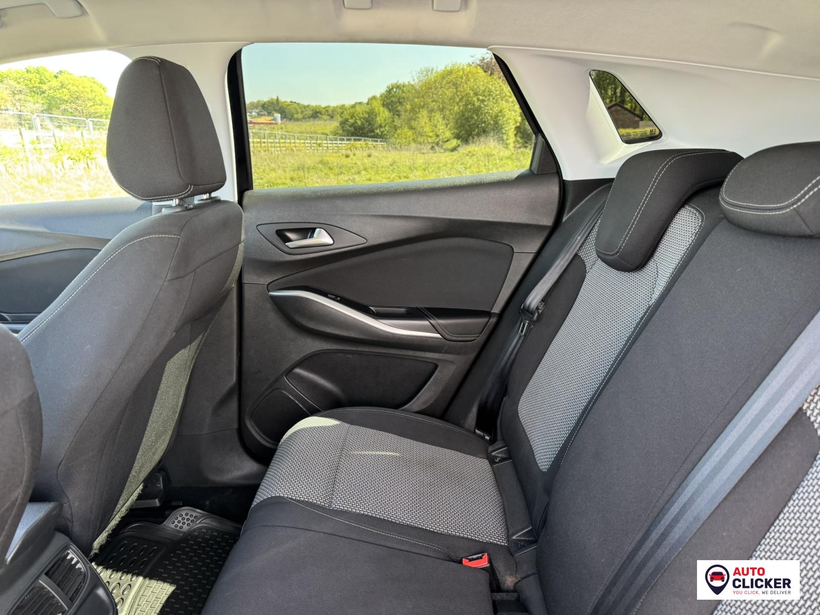 Vauxhall Grandland X 1.2 Turbo SE SUV 5dr Petrol Auto 8Spd Euro 6 (s/s) (130 ps)