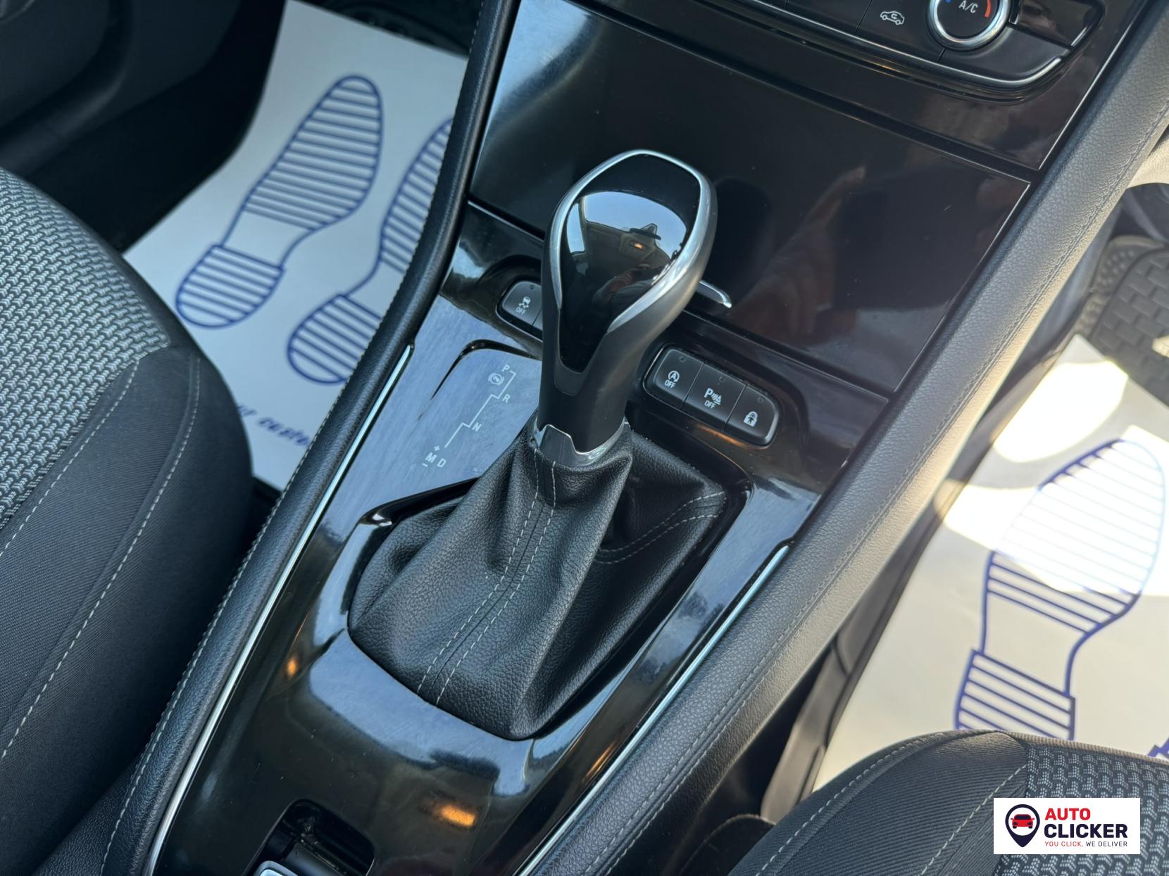 Vauxhall Grandland X 1.2 Turbo SE SUV 5dr Petrol Auto 8Spd Euro 6 (s/s) (130 ps)