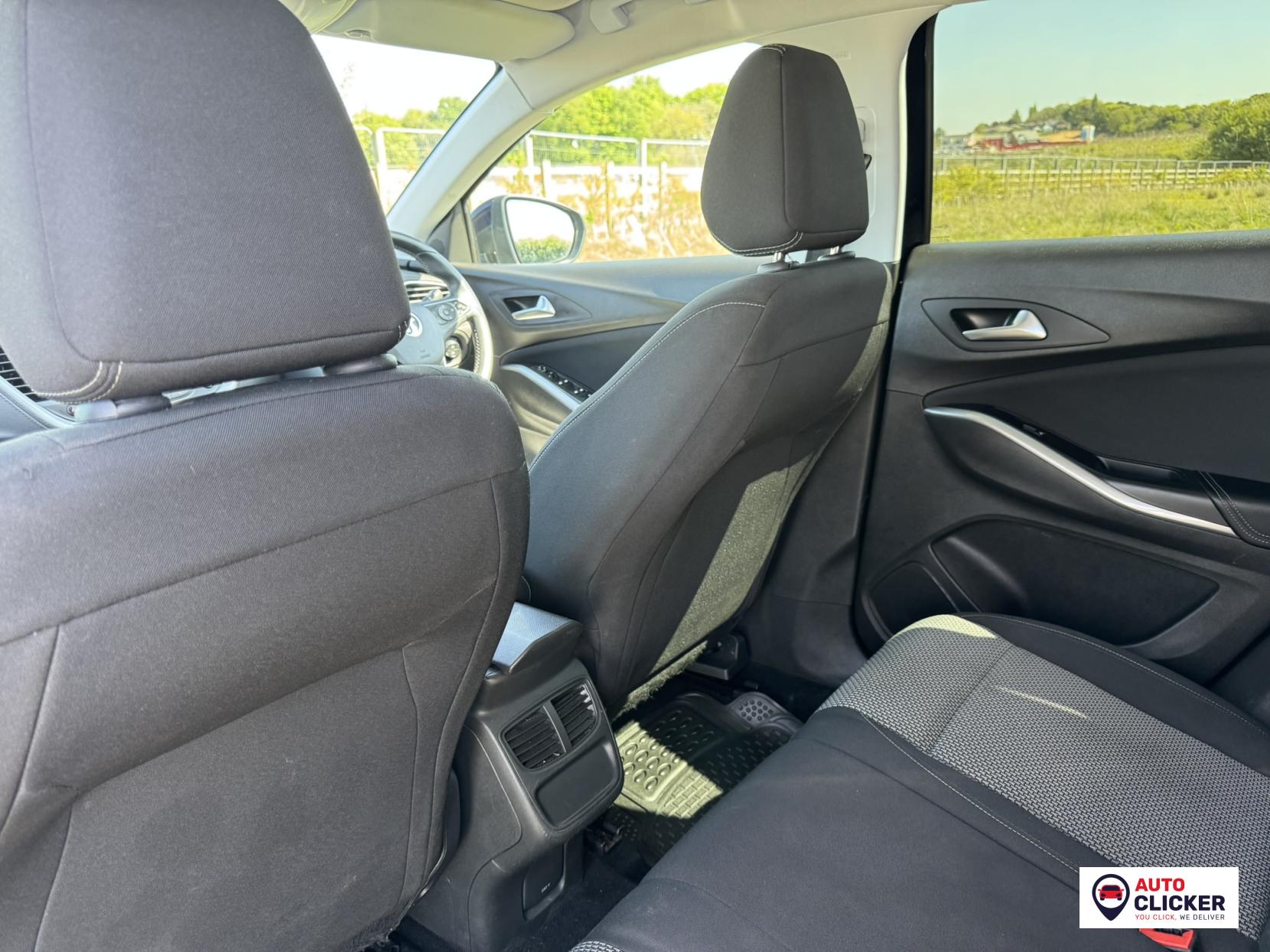 Vauxhall Grandland X 1.2 Turbo SE SUV 5dr Petrol Auto 8Spd Euro 6 (s/s) (130 ps)