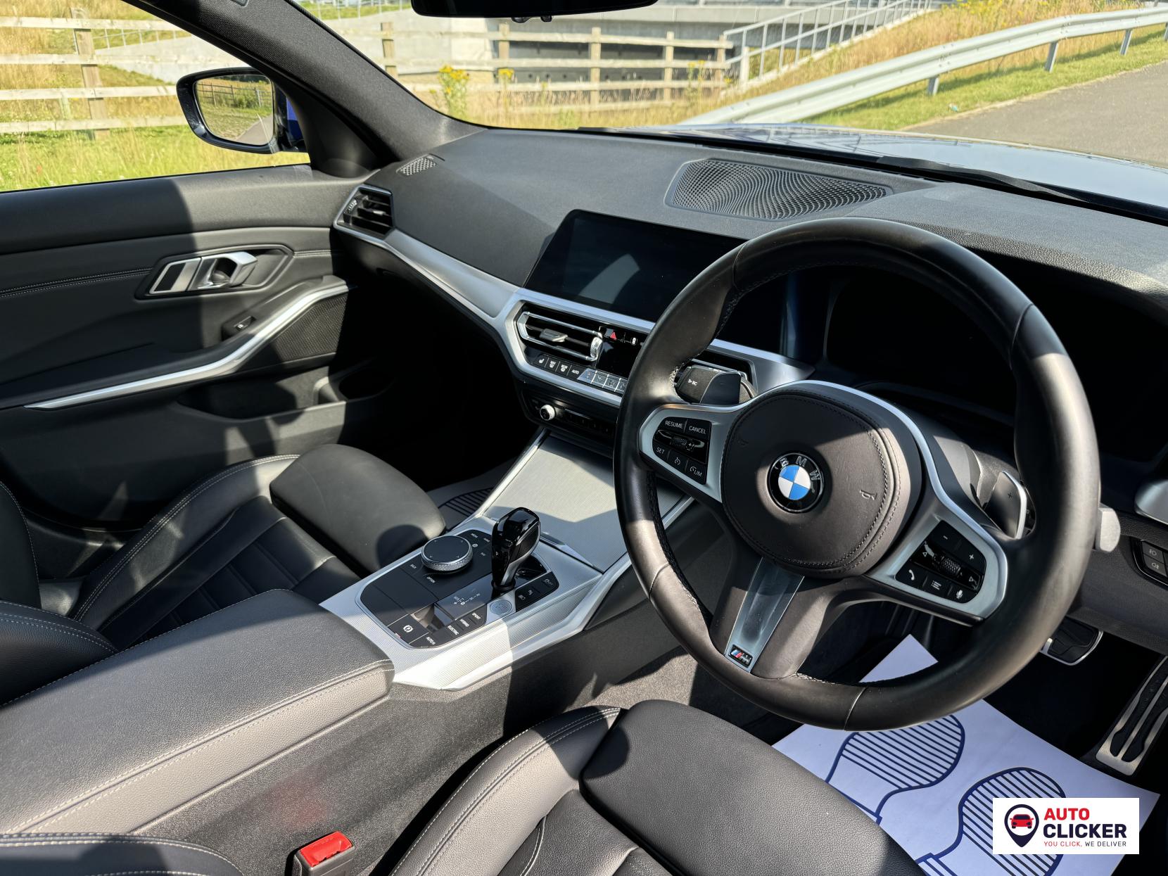 BMW 3 Series 2.0 330e 12kWh M Sport Saloon 4dr Petrol Plug-in Hybrid Auto Euro 6 (s/s) (292 ps)