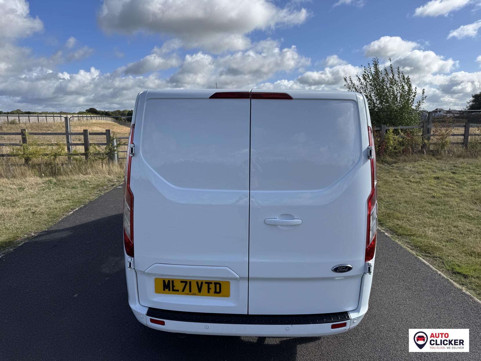 Ford Transit Custom 2.0 300 EcoBlue Limited Panel Van 5dr Diesel Auto L1 H1 Euro 6 (s/s) (130 ps)