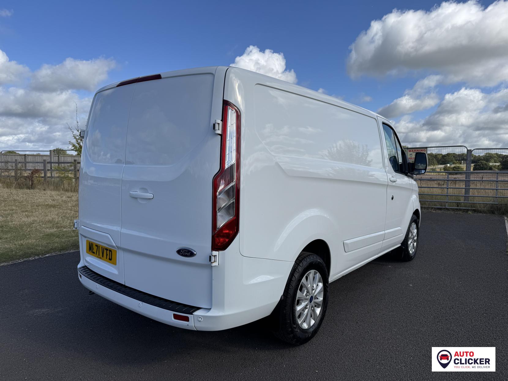 Ford Transit Custom 2.0 300 EcoBlue Limited Panel Van 5dr Diesel Auto L1 H1 Euro 6 (s/s) (130 ps)