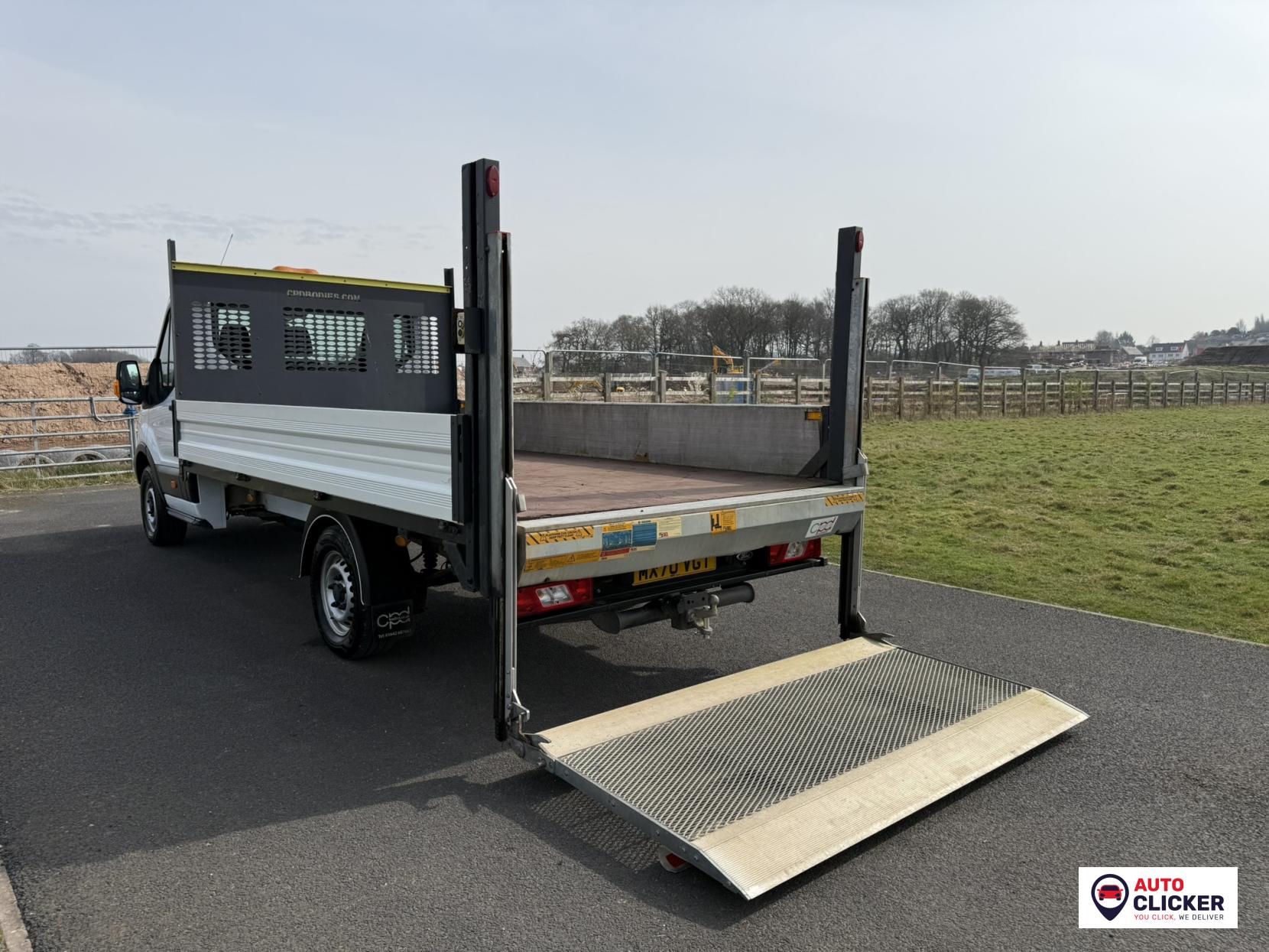 Ford Transit 2.0 350 EcoBlue Chassis Cab 2dr Diesel Manual RWD L4 H1 Euro 6 (130 ps)