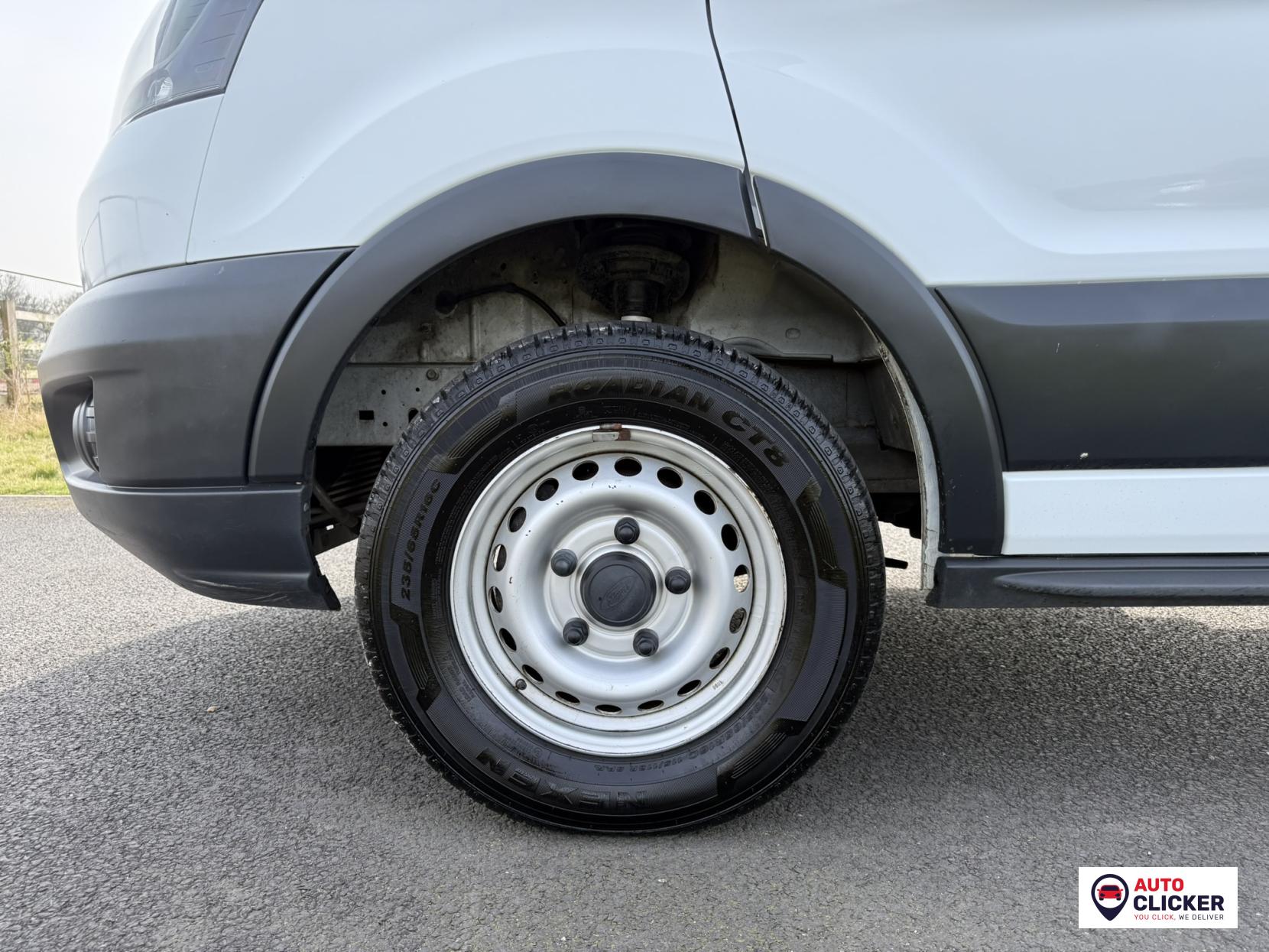 Ford Transit 2.0 350 EcoBlue Chassis Cab 2dr Diesel Manual RWD L4 H1 Euro 6 (130 ps)