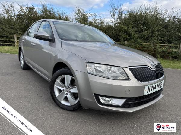 Skoda Octavia 1.6 TDI SE Hatchback 5dr Diesel DSG Euro 5 (s/s) (105 ps)