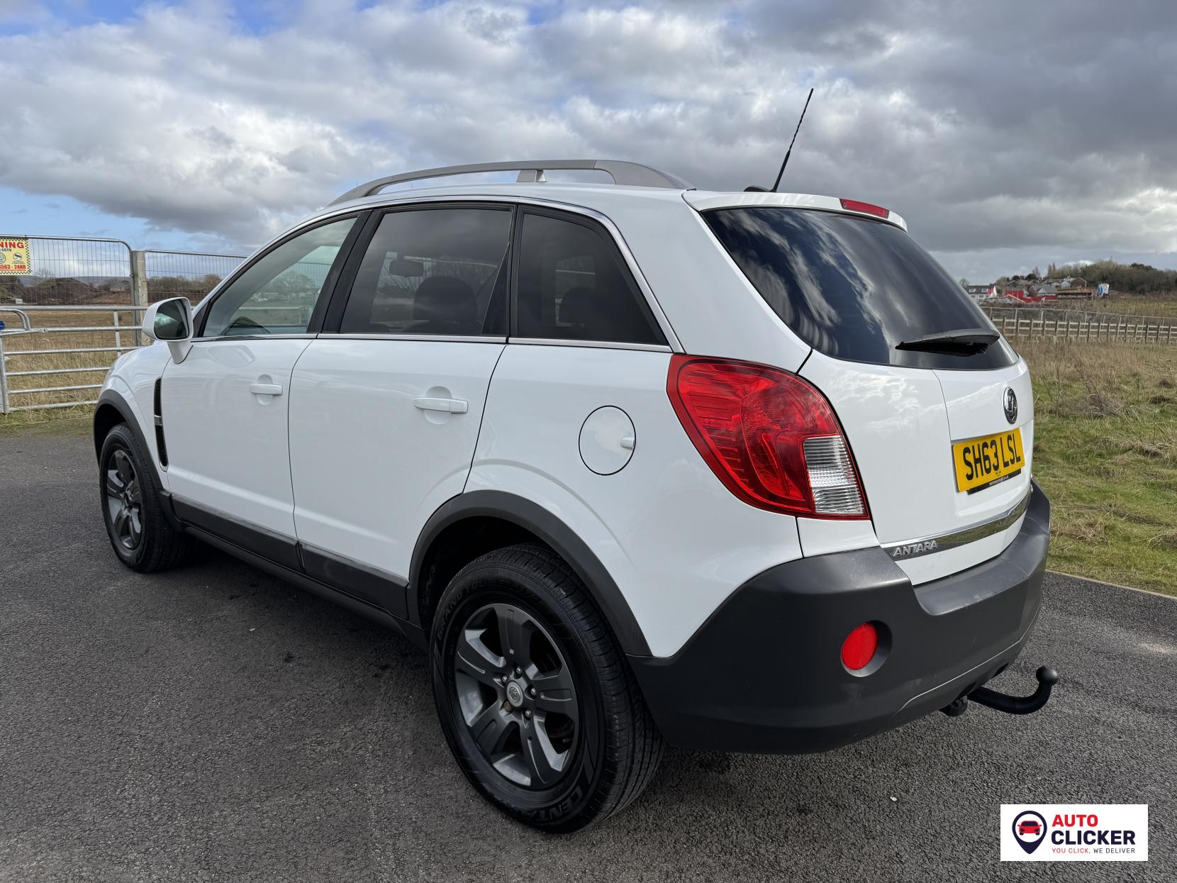 Vauxhall Antara 2.2 CDTi Exclusiv SUV 5dr Diesel Manual 2WD Euro 5 (s/s) (163 ps)