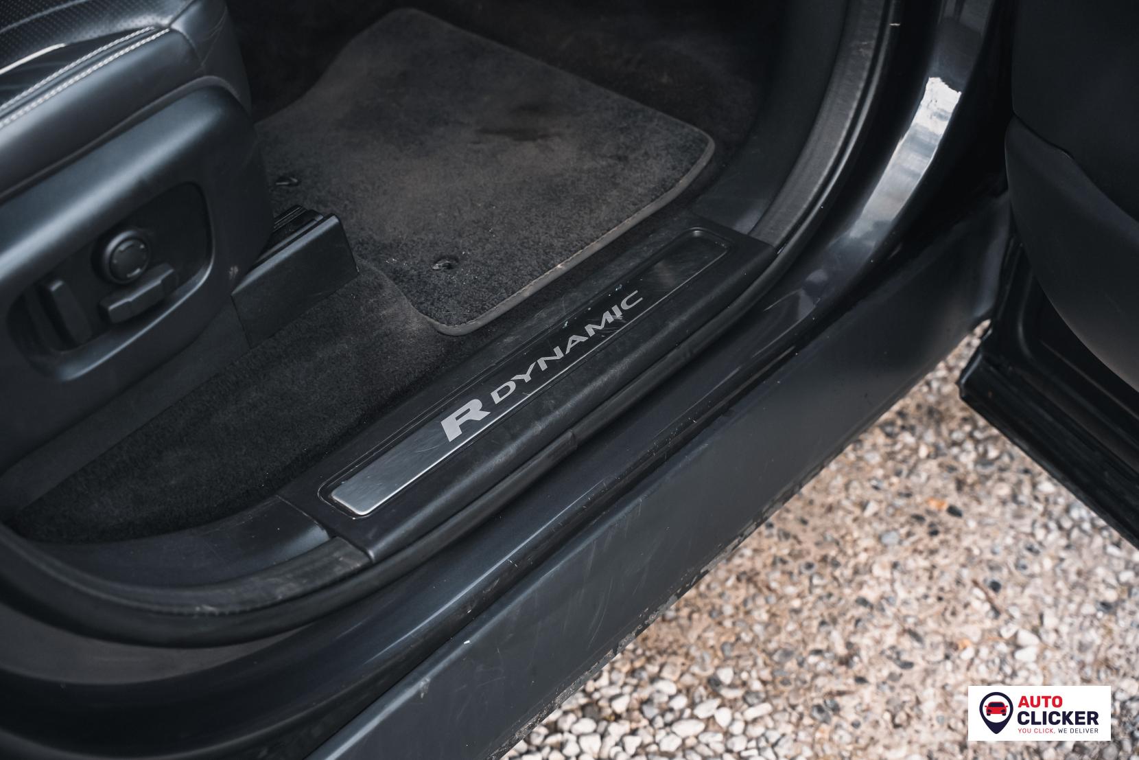 Land Rover Discovery 3.0 D300 MHEV R-Dynamic HSE SUV 5dr Diesel Auto 4WD Euro 6 (s/s) (300 ps)