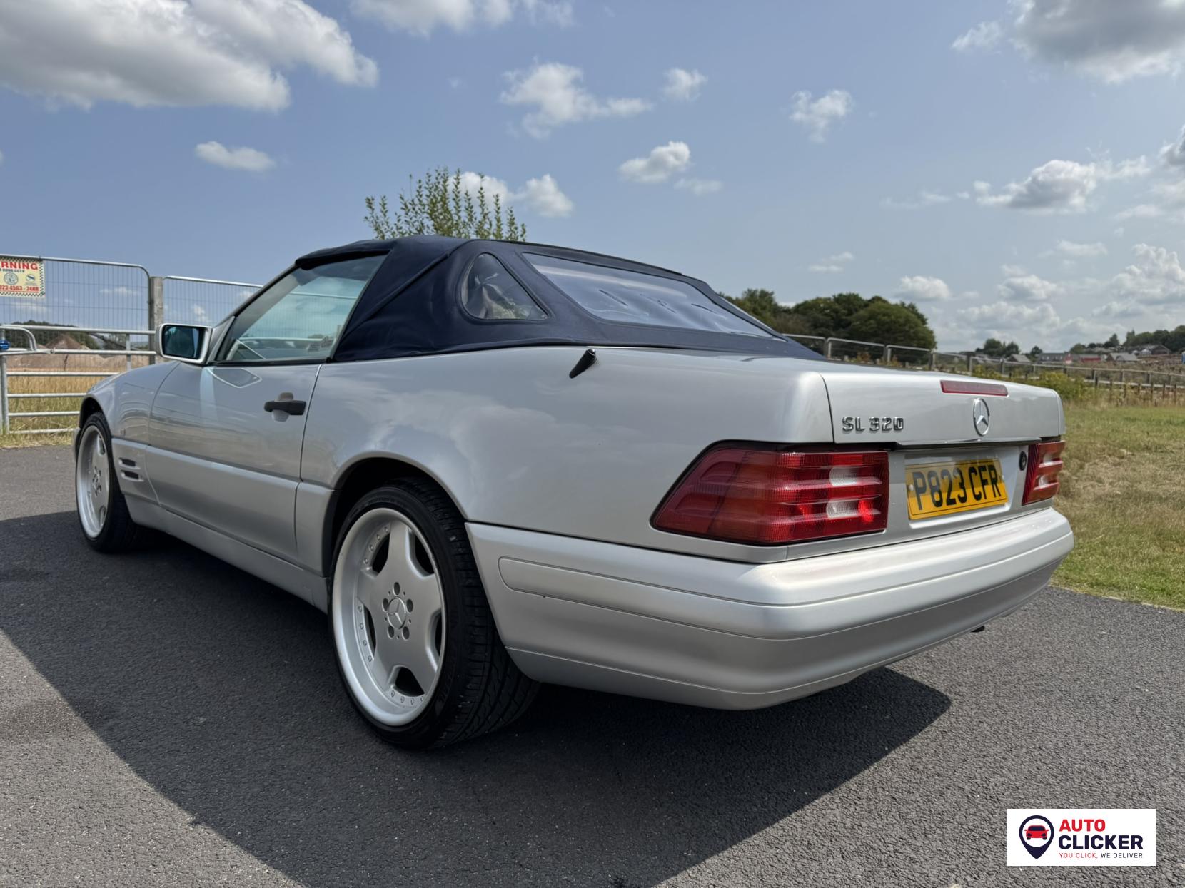 Mercedes-Benz SL 3.2 SL320 Limited Edition Convertible 2dr Petrol Automatic (231 bhp)