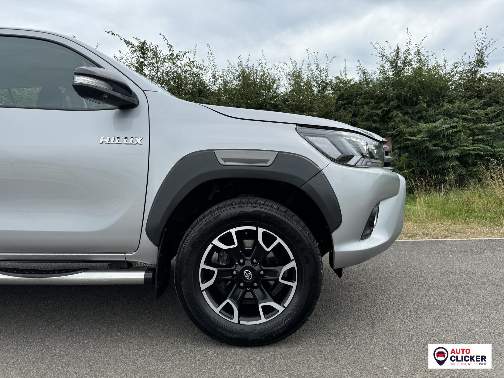 Toyota Hilux 2.4 D-4D Active Pickup Double Cab 4dr Diesel Manual 4WD Euro 6 (150 ps)