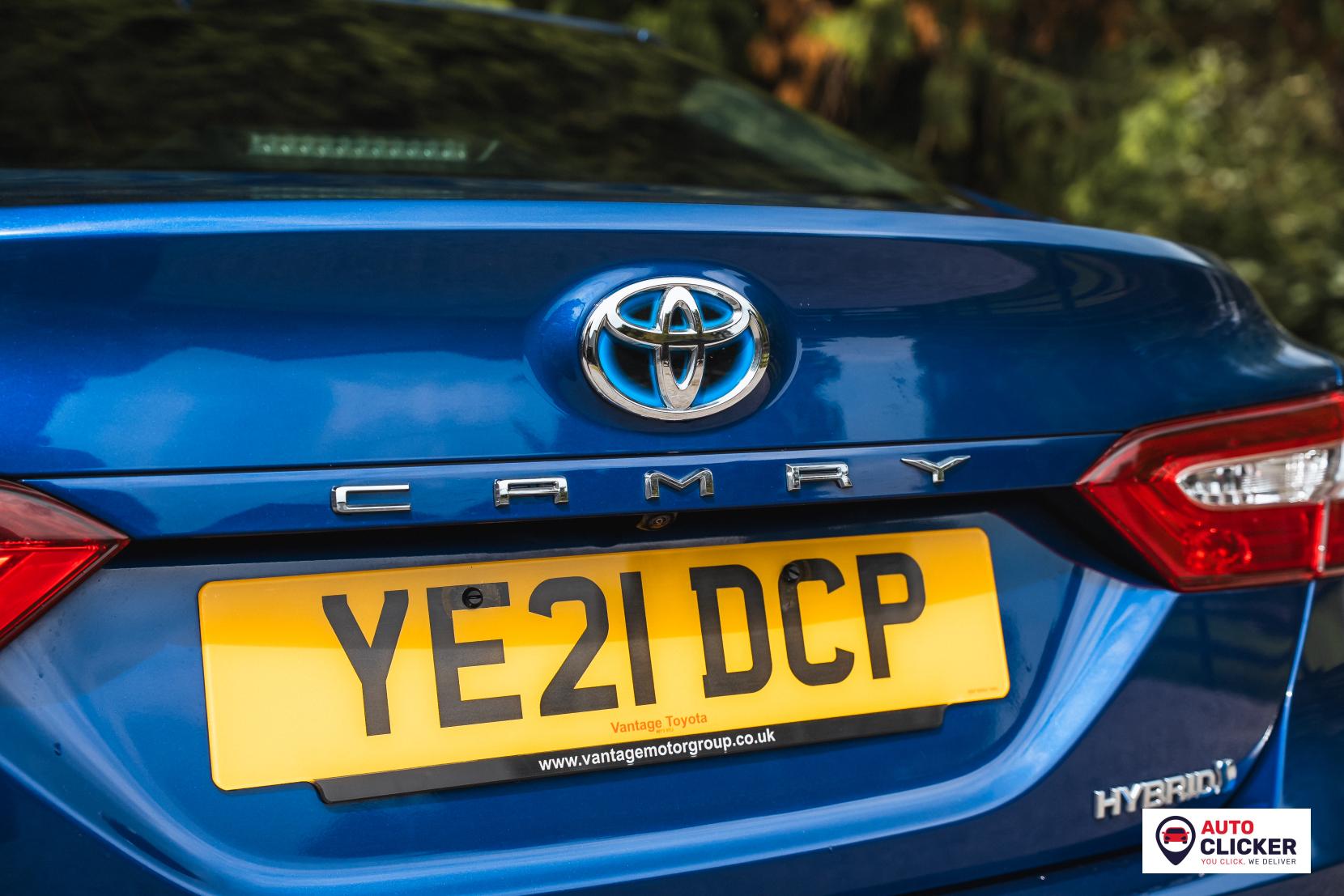 Toyota Camry 2.5 VVT-h Design Saloon 4dr Petrol Hybrid CVT Euro 6 (s/s) (218 ps)