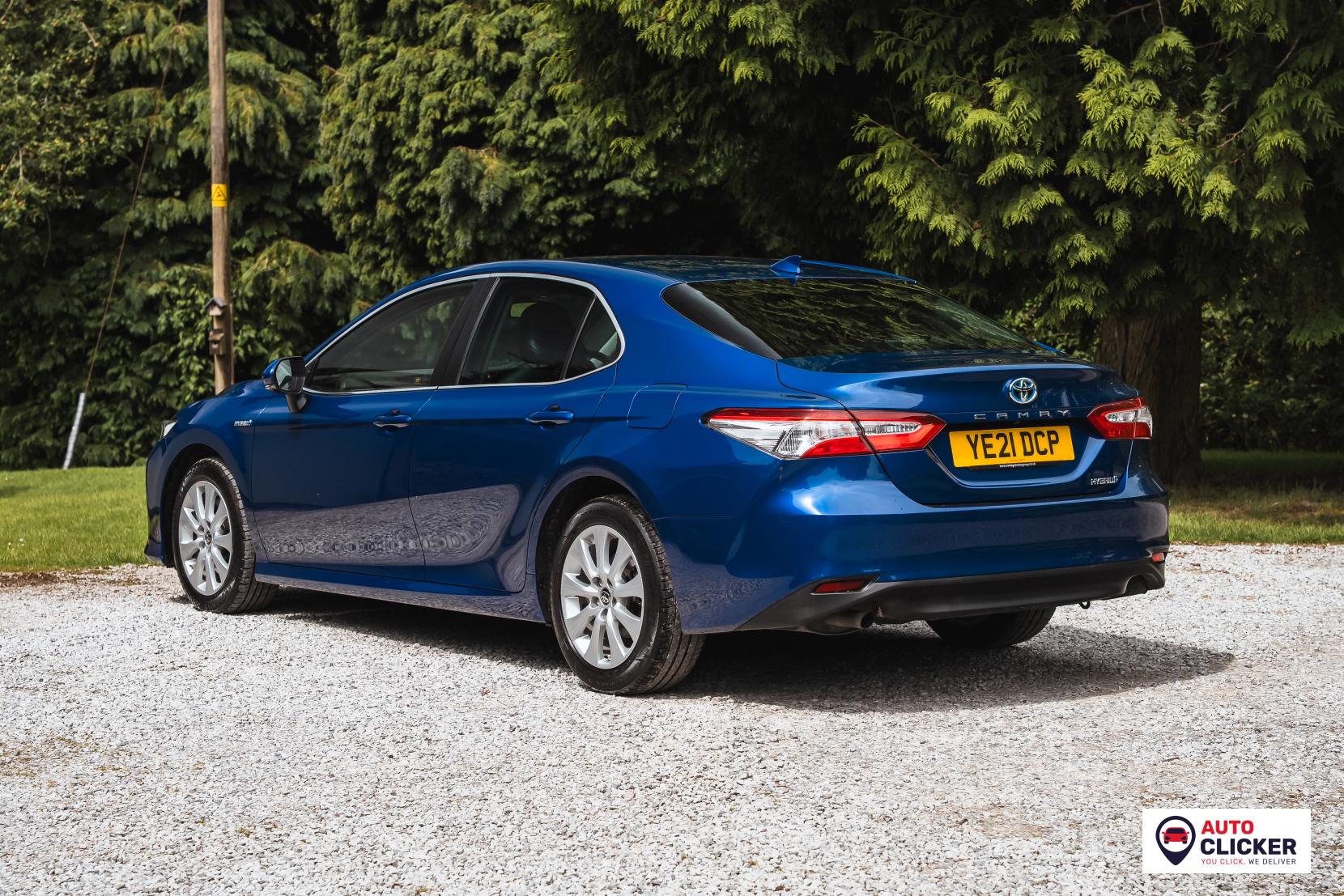Toyota Camry 2.5 VVT-h Design Saloon 4dr Petrol Hybrid CVT Euro 6 (s/s) (218 ps)