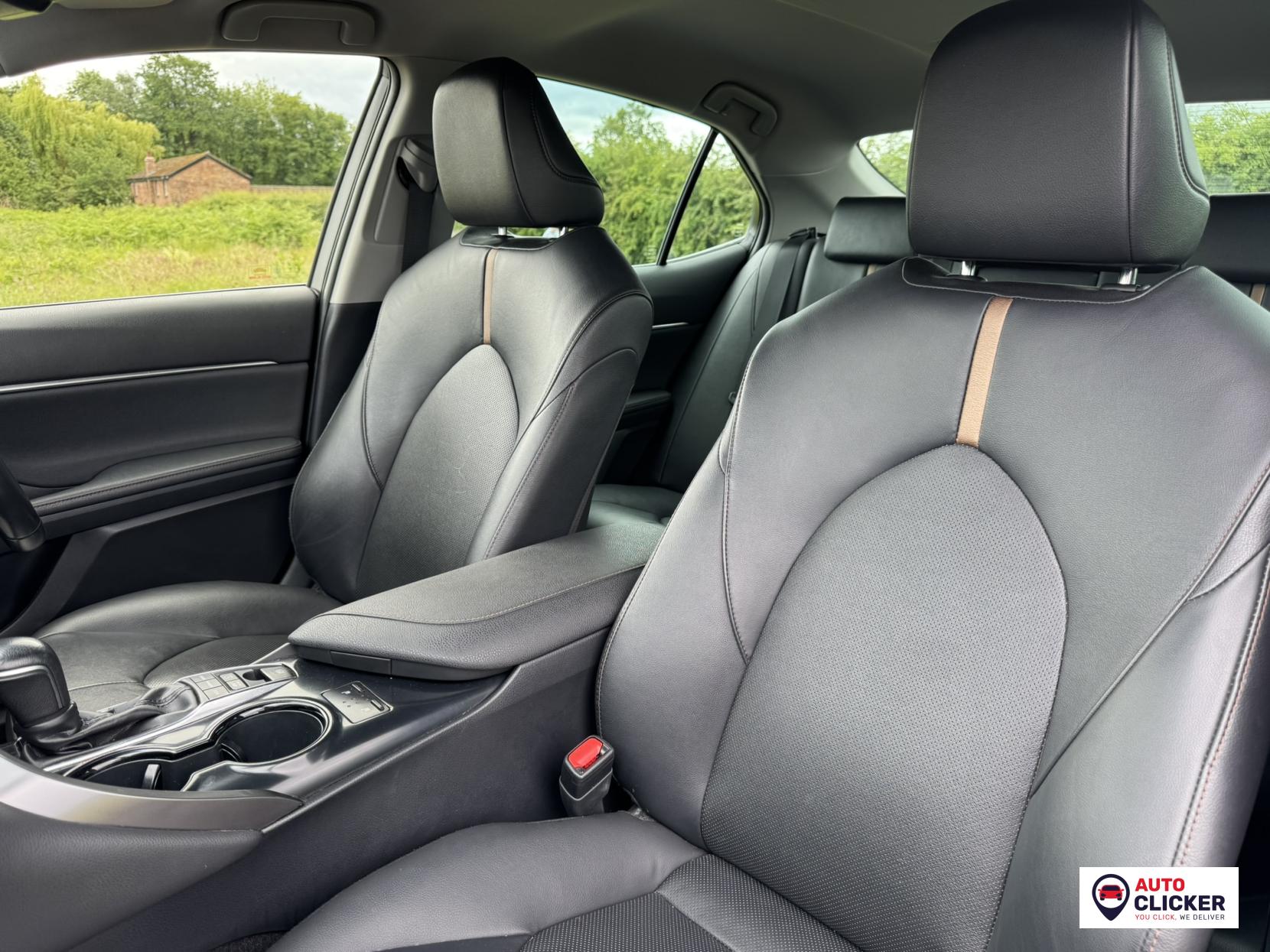 Toyota Camry 2.5 VVT-h Design Saloon 4dr Petrol Hybrid CVT Euro 6 (s/s) (218 ps)