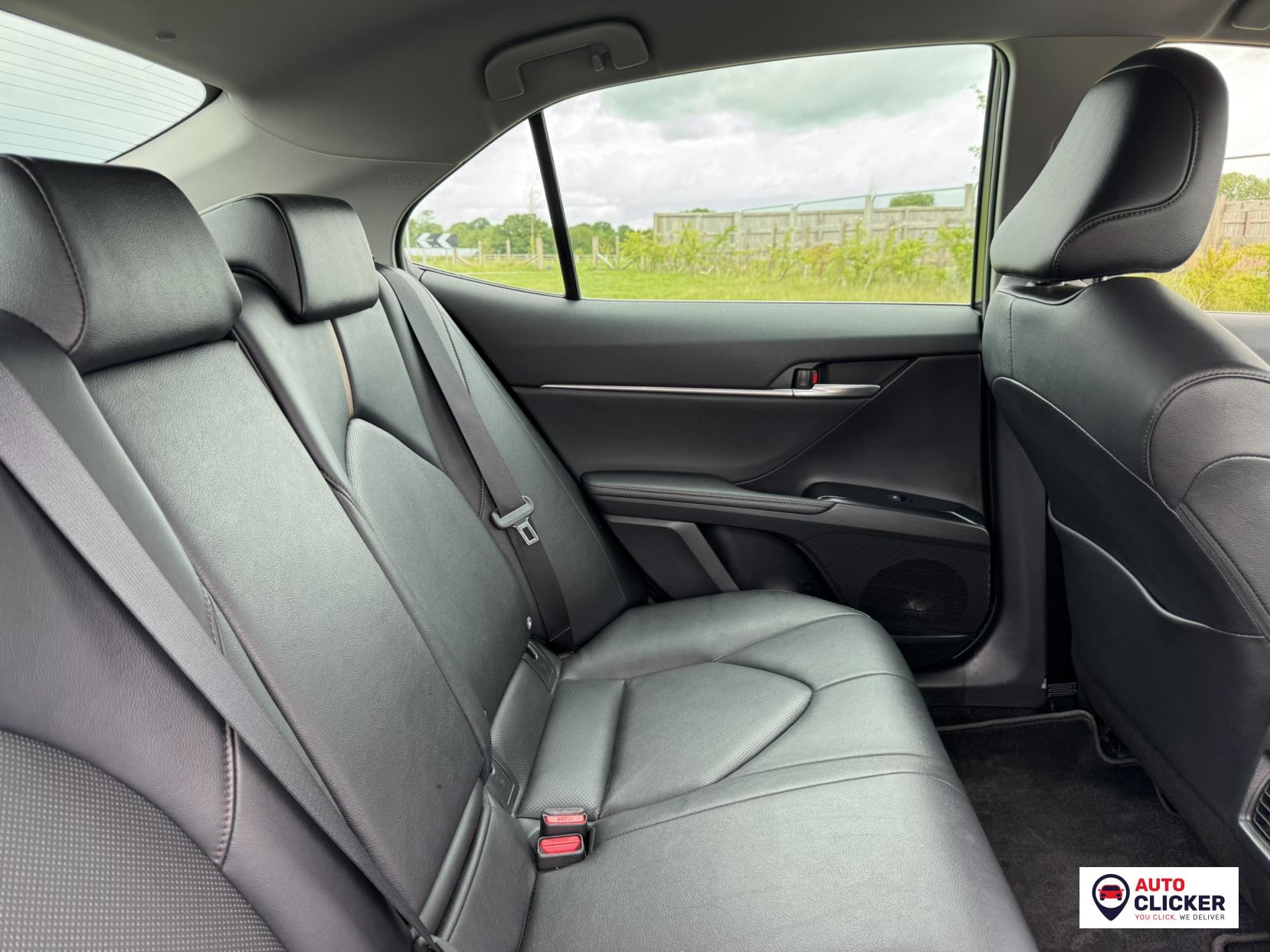 Toyota Camry 2.5 VVT-h Design Saloon 4dr Petrol Hybrid CVT Euro 6 (s/s) (218 ps)
