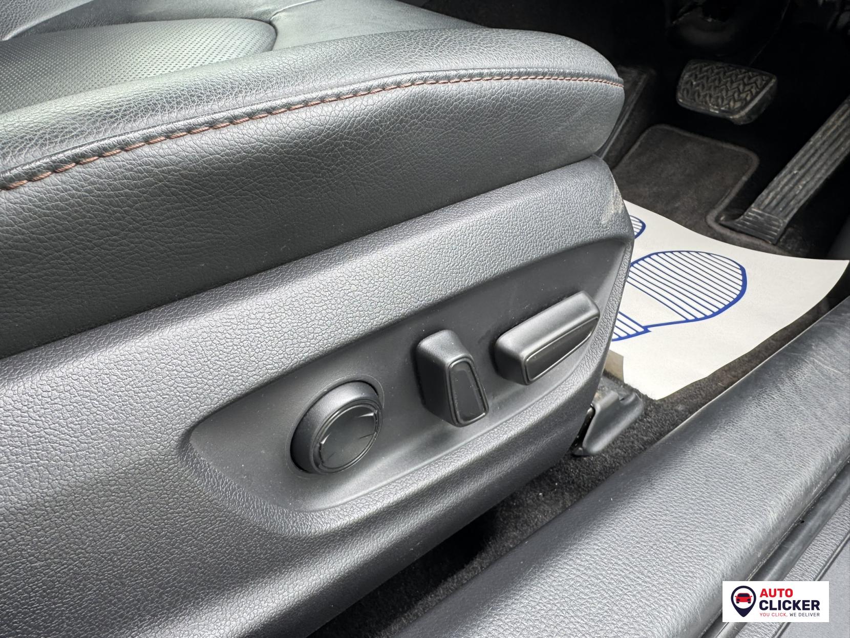 Toyota Camry 2.5 VVT-h Design Saloon 4dr Petrol Hybrid CVT Euro 6 (s/s) (218 ps)