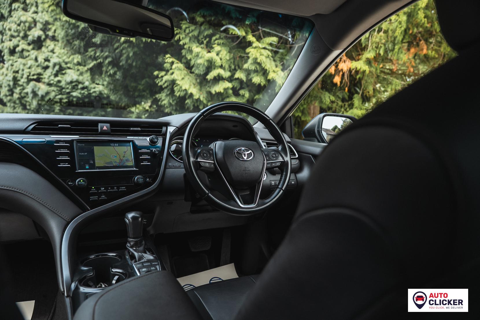 Toyota Camry 2.5 VVT-h Design Saloon 4dr Petrol Hybrid CVT Euro 6 (s/s) (218 ps)