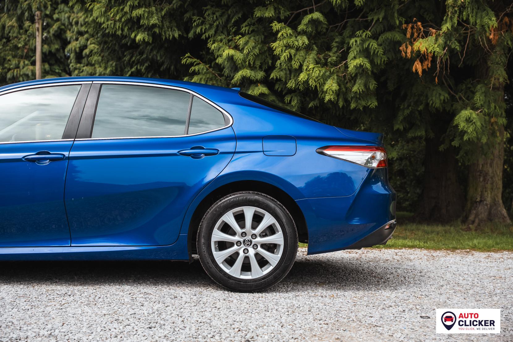 Toyota Camry 2.5 VVT-h Design Saloon 4dr Petrol Hybrid CVT Euro 6 (s/s) (218 ps)