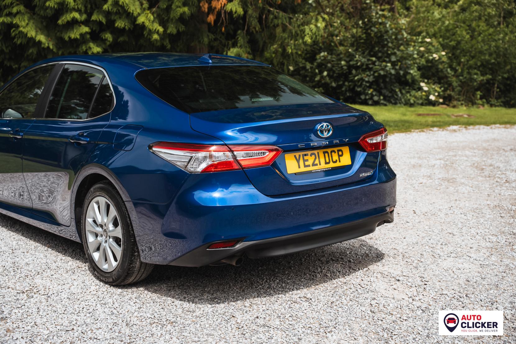 Toyota Camry 2.5 VVT-h Design Saloon 4dr Petrol Hybrid CVT Euro 6 (s/s) (218 ps)