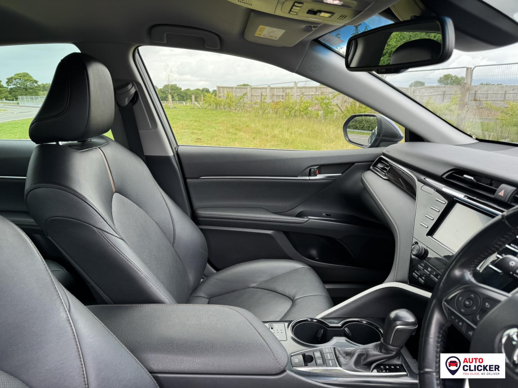 Toyota Camry 2.5 VVT-h Design Saloon 4dr Petrol Hybrid CVT Euro 6 (s/s) (218 ps)