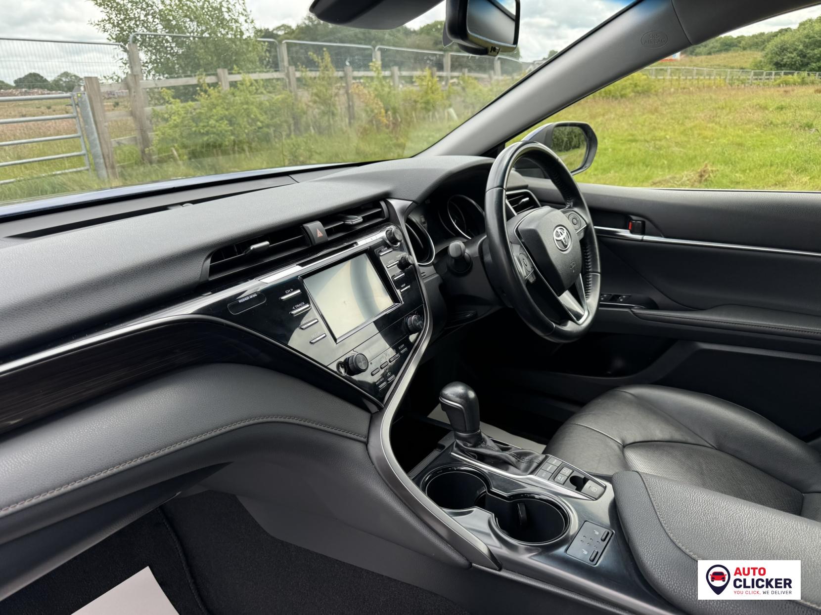 Toyota Camry 2.5 VVT-h Design Saloon 4dr Petrol Hybrid CVT Euro 6 (s/s) (218 ps)
