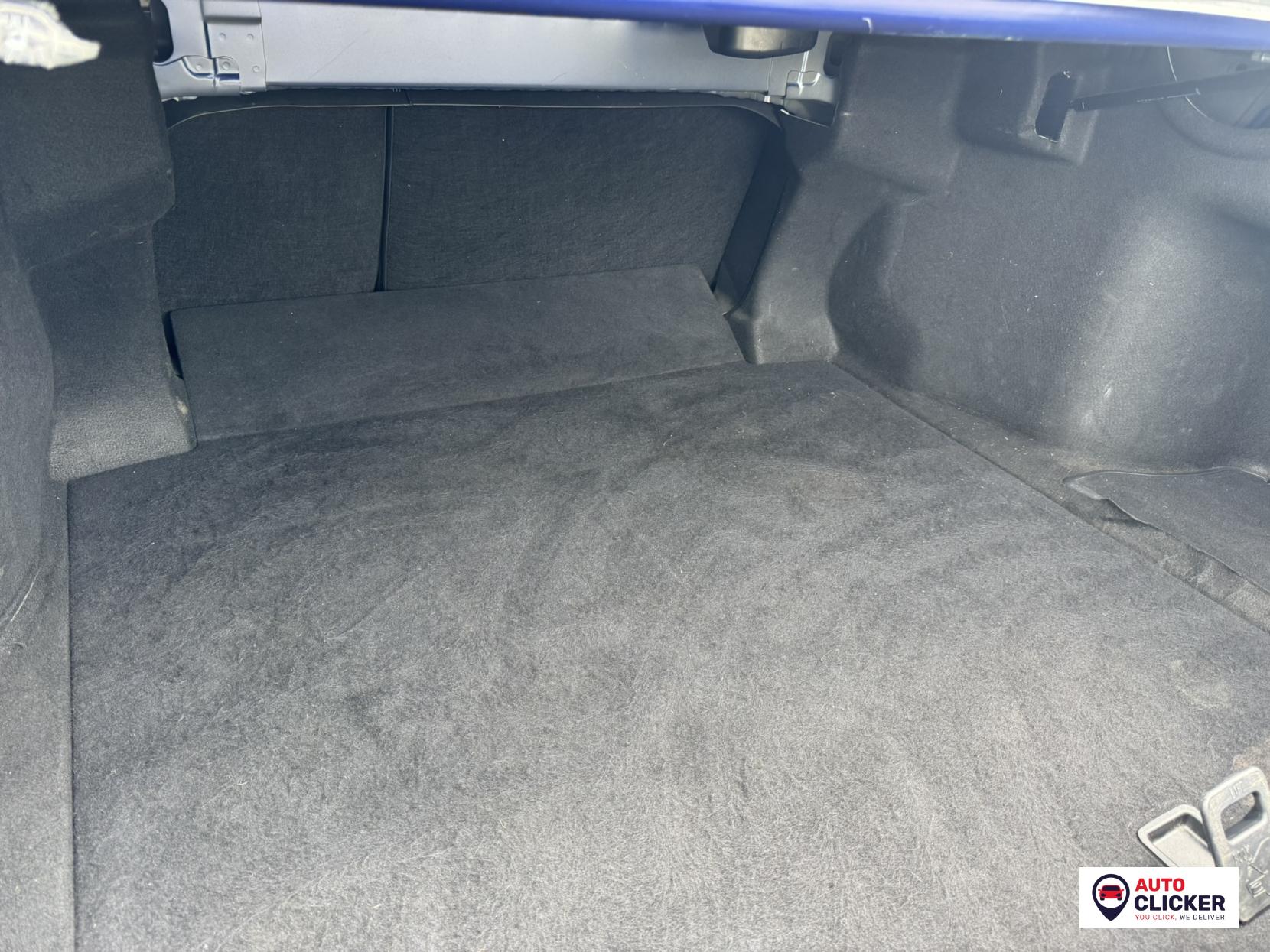 Toyota Camry 2.5 VVT-h Design Saloon 4dr Petrol Hybrid CVT Euro 6 (s/s) (218 ps)