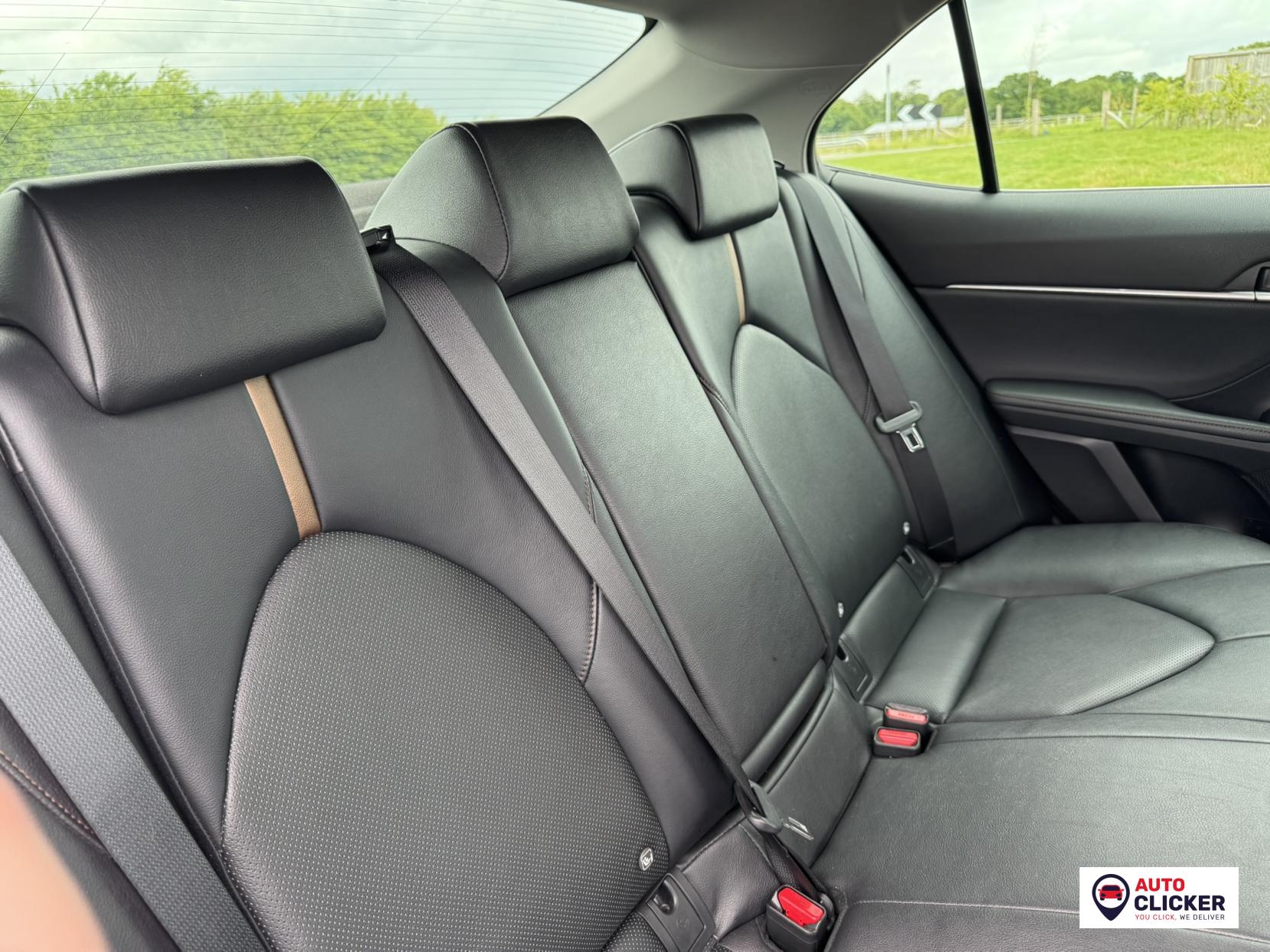 Toyota Camry 2.5 VVT-h Design Saloon 4dr Petrol Hybrid CVT Euro 6 (s/s) (218 ps)