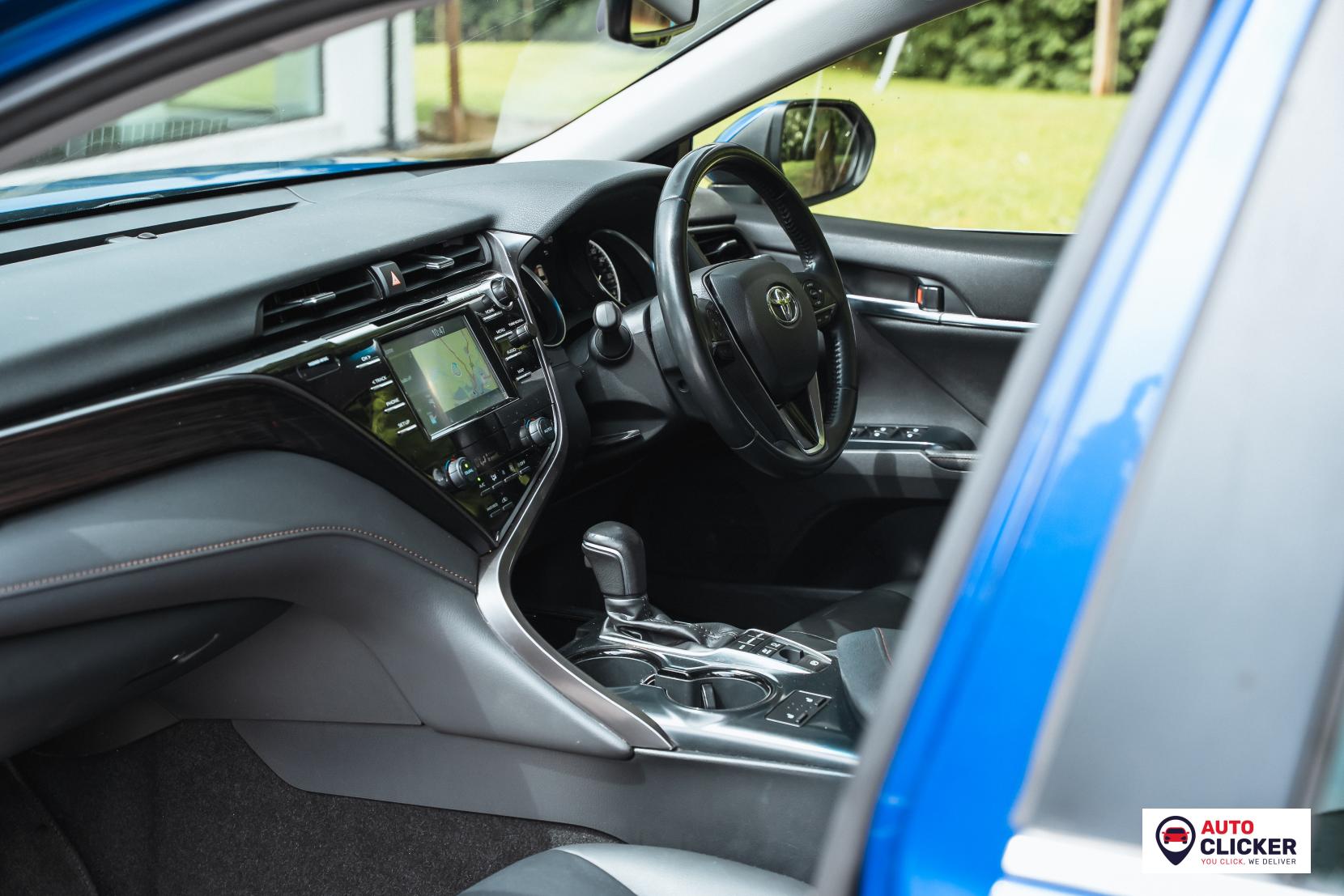 Toyota Camry 2.5 VVT-h Design Saloon 4dr Petrol Hybrid CVT Euro 6 (s/s) (218 ps)