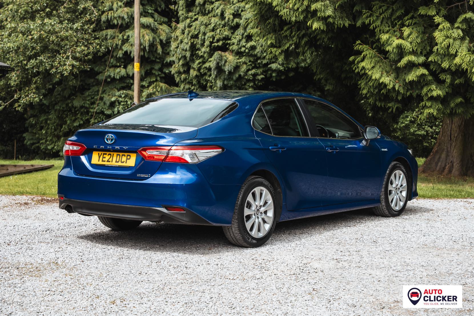 Toyota Camry 2.5 VVT-h Design Saloon 4dr Petrol Hybrid CVT Euro 6 (s/s) (218 ps)