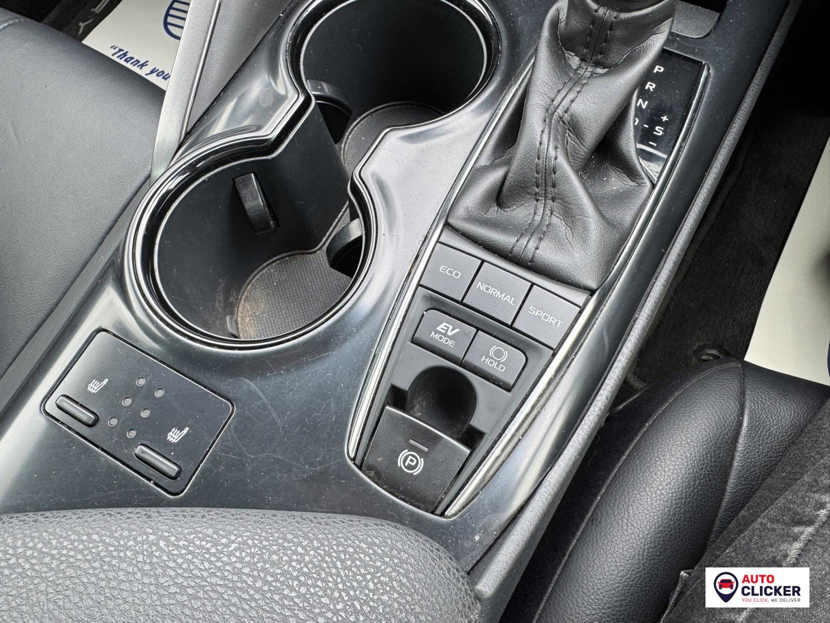 Toyota Camry 2.5 VVT-h Design Saloon 4dr Petrol Hybrid CVT Euro 6 (s/s) (218 ps)