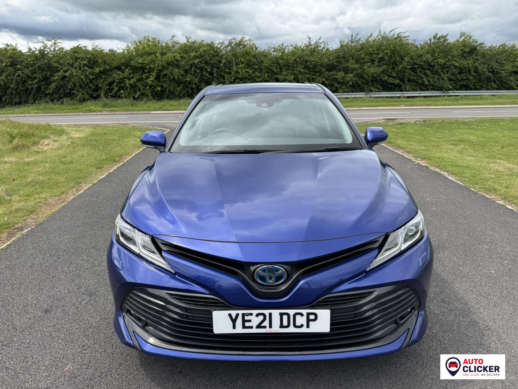 Toyota Camry 2.5 VVT-h Design Saloon 4dr Petrol Hybrid CVT Euro 6 (s/s) (218 ps)