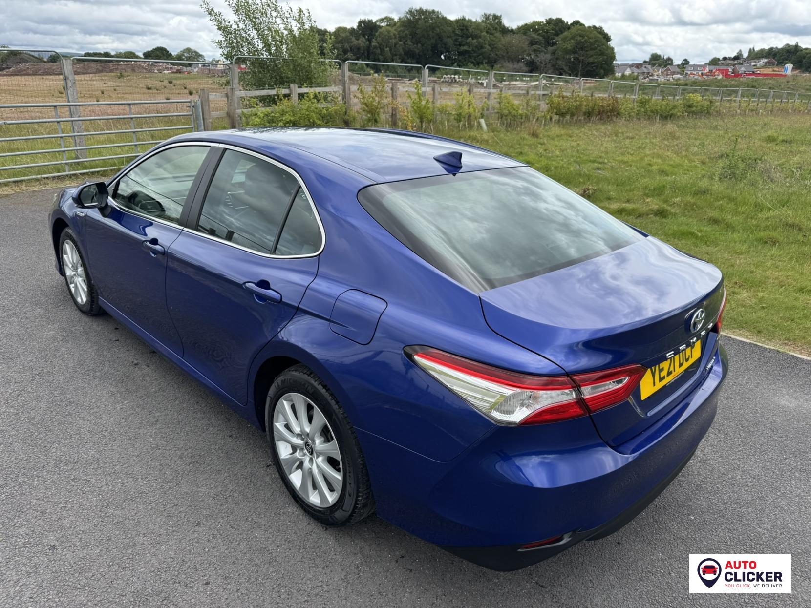 Toyota Camry 2.5 VVT-h Design Saloon 4dr Petrol Hybrid CVT Euro 6 (s/s) (218 ps)