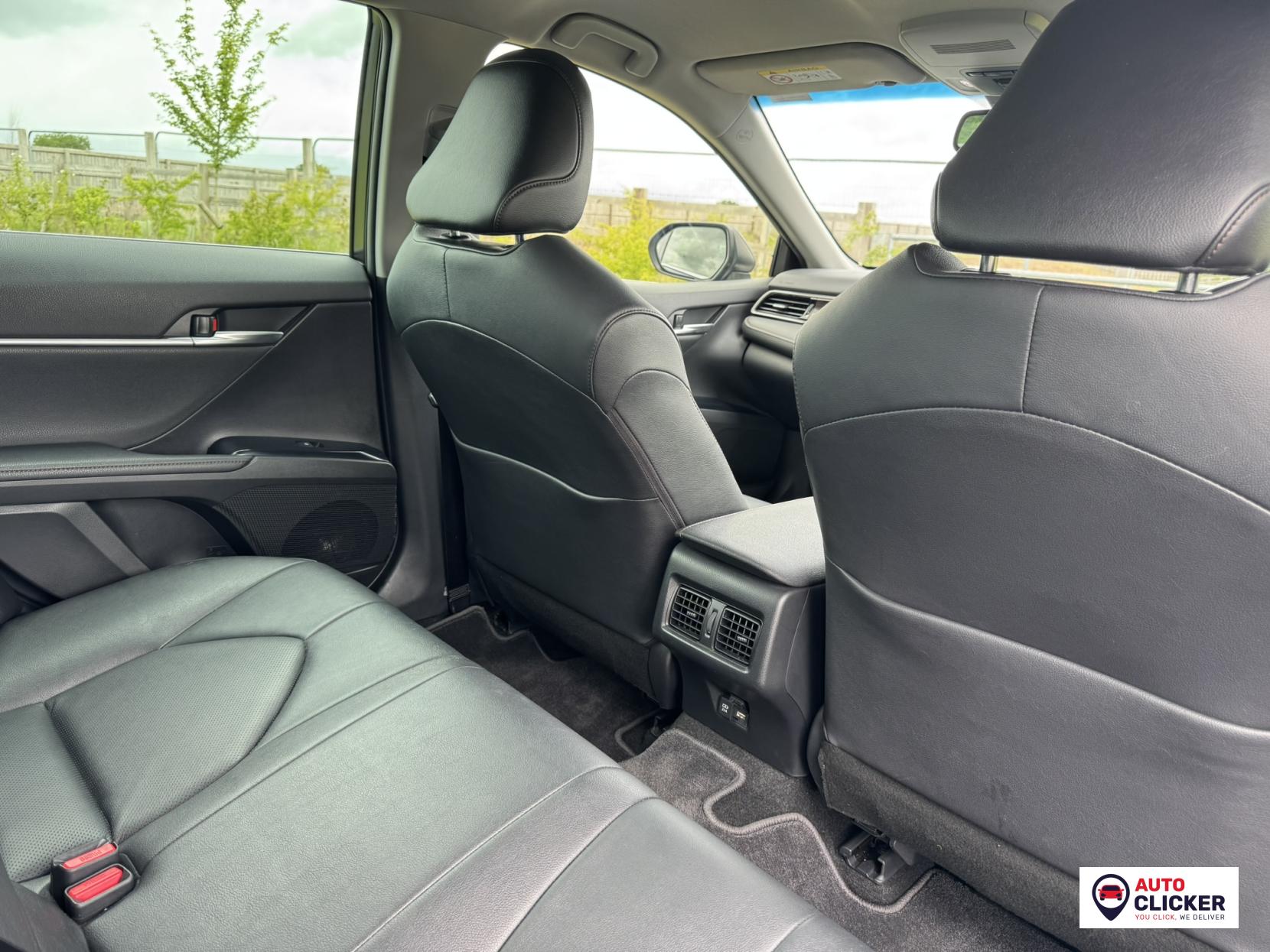 Toyota Camry 2.5 VVT-h Design Saloon 4dr Petrol Hybrid CVT Euro 6 (s/s) (218 ps)