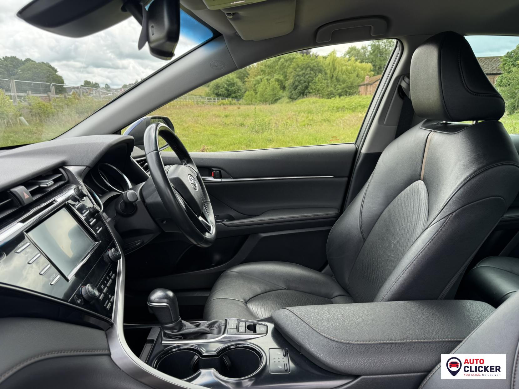 Toyota Camry 2.5 VVT-h Design Saloon 4dr Petrol Hybrid CVT Euro 6 (s/s) (218 ps)