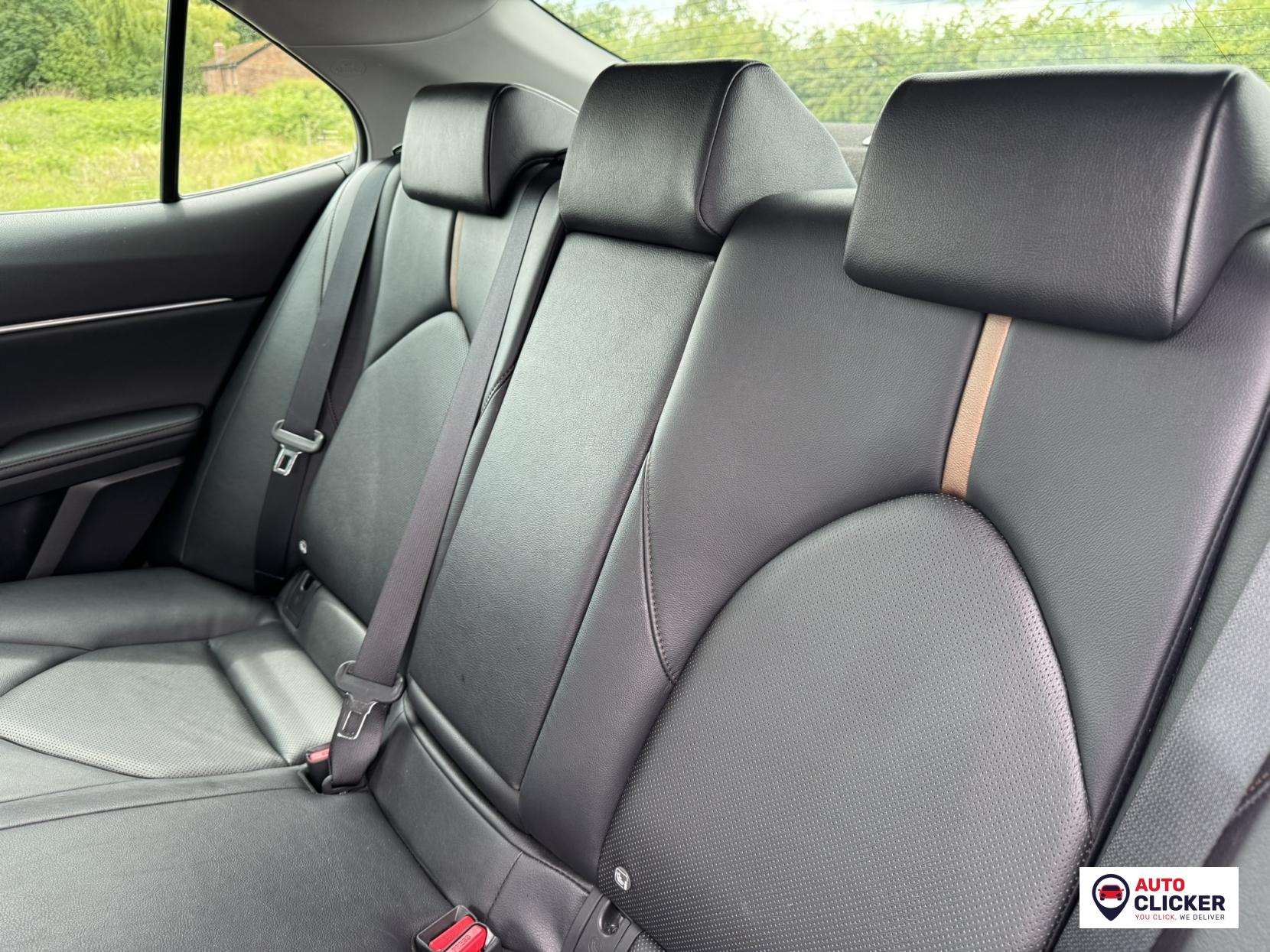 Toyota Camry 2.5 VVT-h Design Saloon 4dr Petrol Hybrid CVT Euro 6 (s/s) (218 ps)