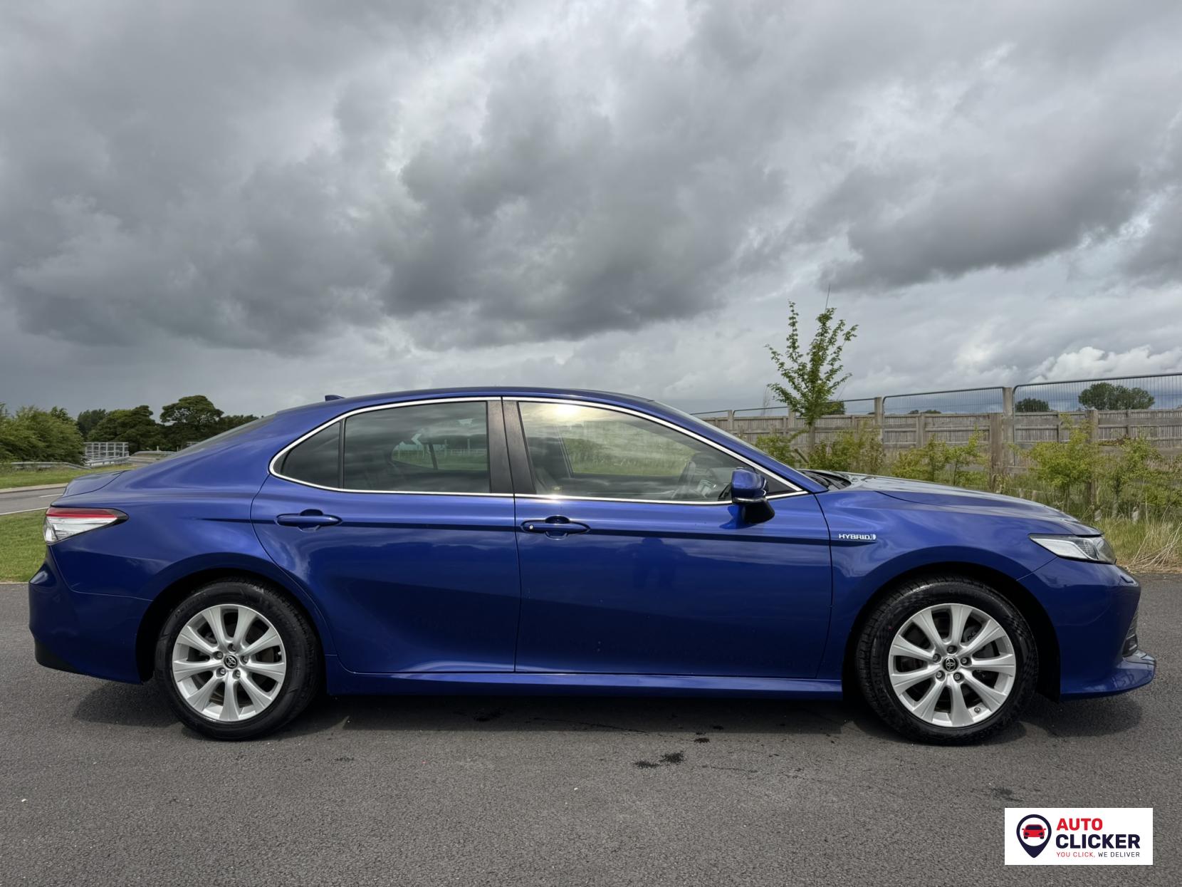 Toyota Camry 2.5 VVT-h Design Saloon 4dr Petrol Hybrid CVT Euro 6 (s/s) (218 ps)