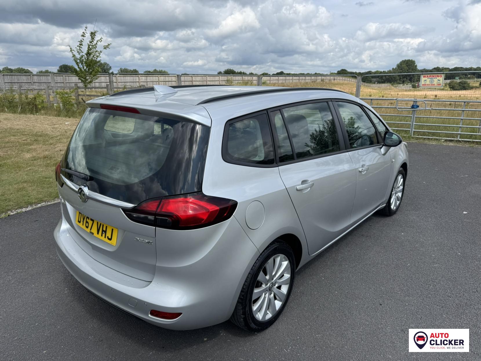 Vauxhall Zafira Tourer 1.6 CDTi ecoFLEX Design MPV 5dr Diesel Manual Euro 6 (s/s) (134 ps)