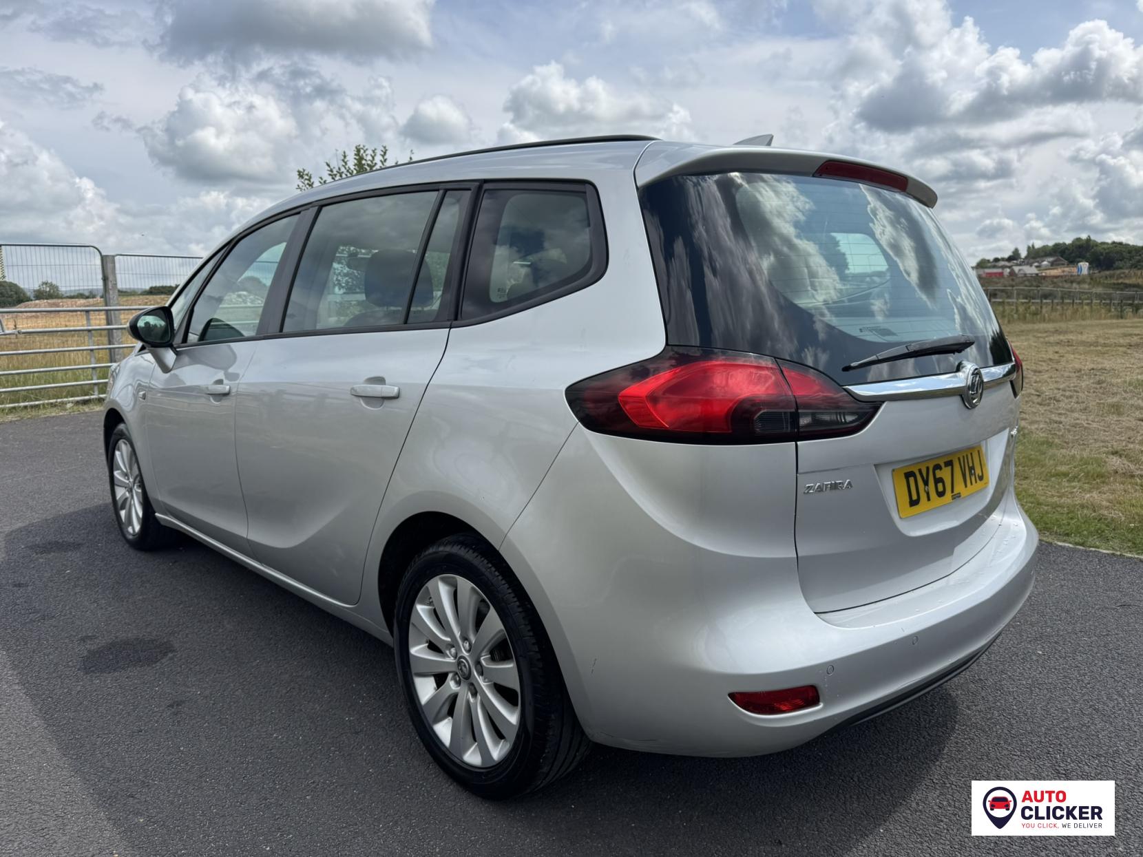 Vauxhall Zafira Tourer 1.6 CDTi ecoFLEX Design MPV 5dr Diesel Manual Euro 6 (s/s) (134 ps)