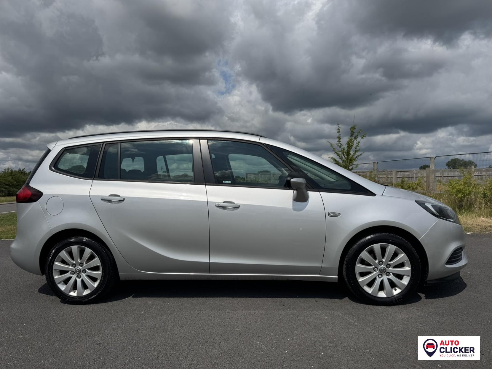 Vauxhall Zafira Tourer 1.6 CDTi ecoFLEX Design MPV 5dr Diesel Manual Euro 6 (s/s) (134 ps)