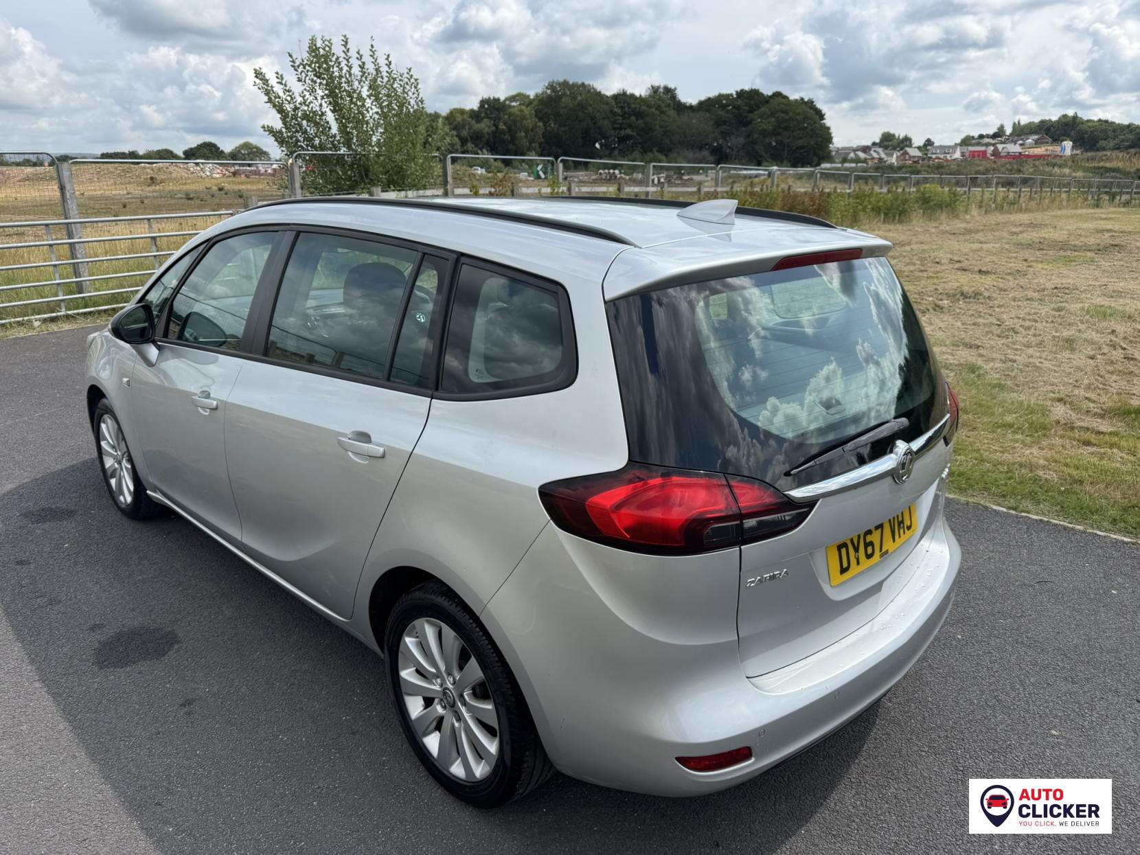 Vauxhall Zafira Tourer 1.6 CDTi ecoFLEX Design MPV 5dr Diesel Manual Euro 6 (s/s) (134 ps)