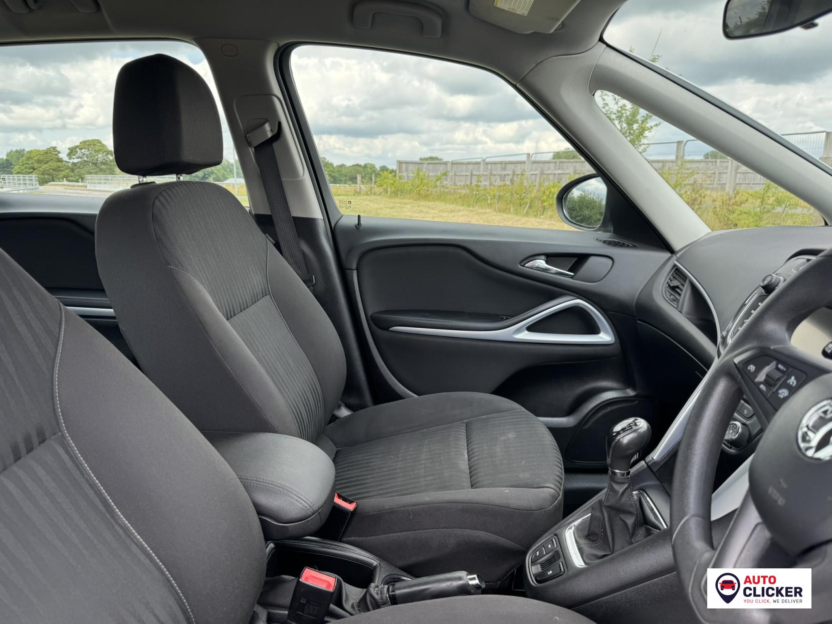 Vauxhall Zafira Tourer 1.6 CDTi ecoFLEX Design MPV 5dr Diesel Manual Euro 6 (s/s) (134 ps)