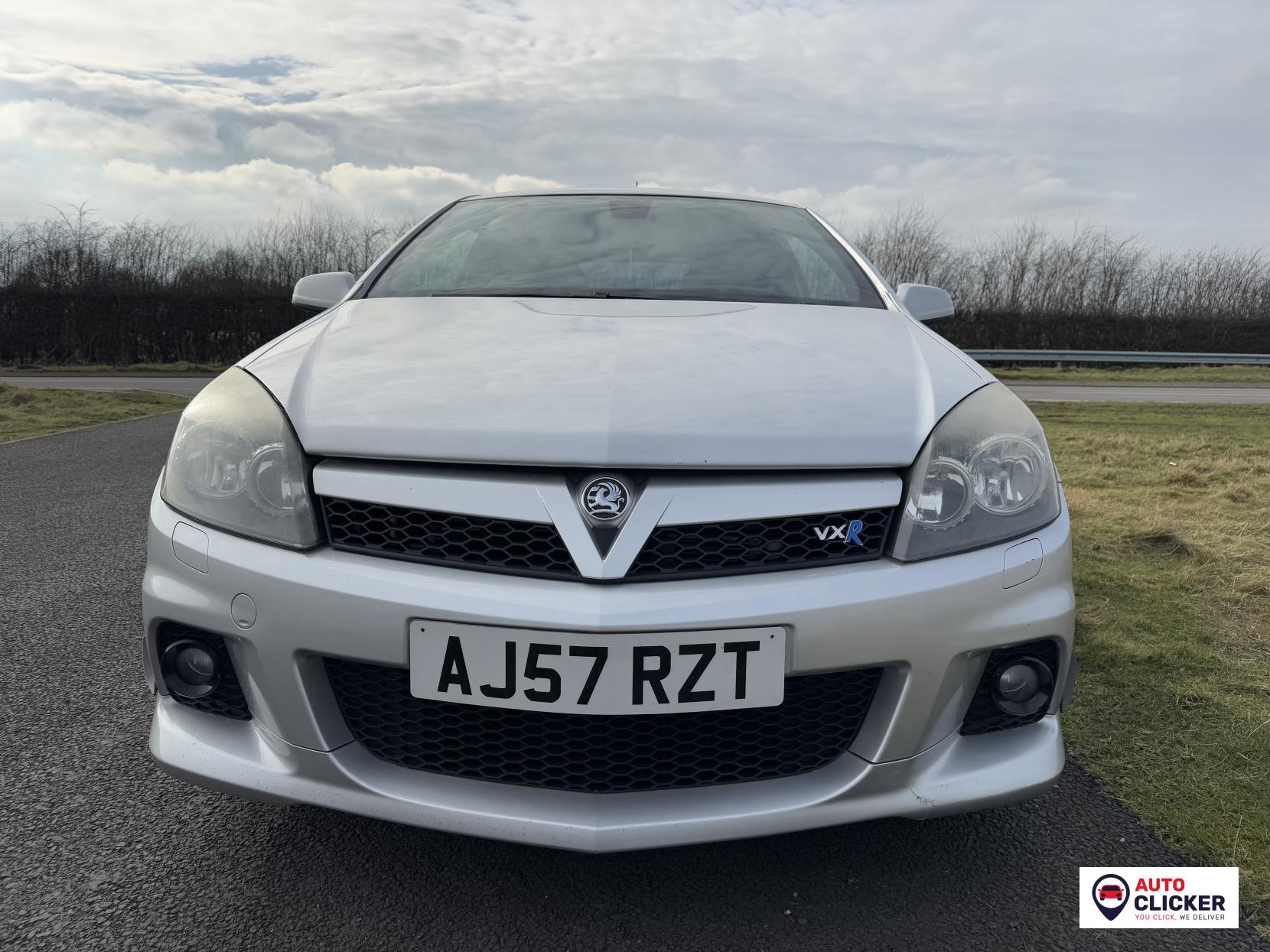 Vauxhall Astra 2.0i 16v VXR Sport Hatch 3dr Petrol Manual (221 g/km, 237 bhp)