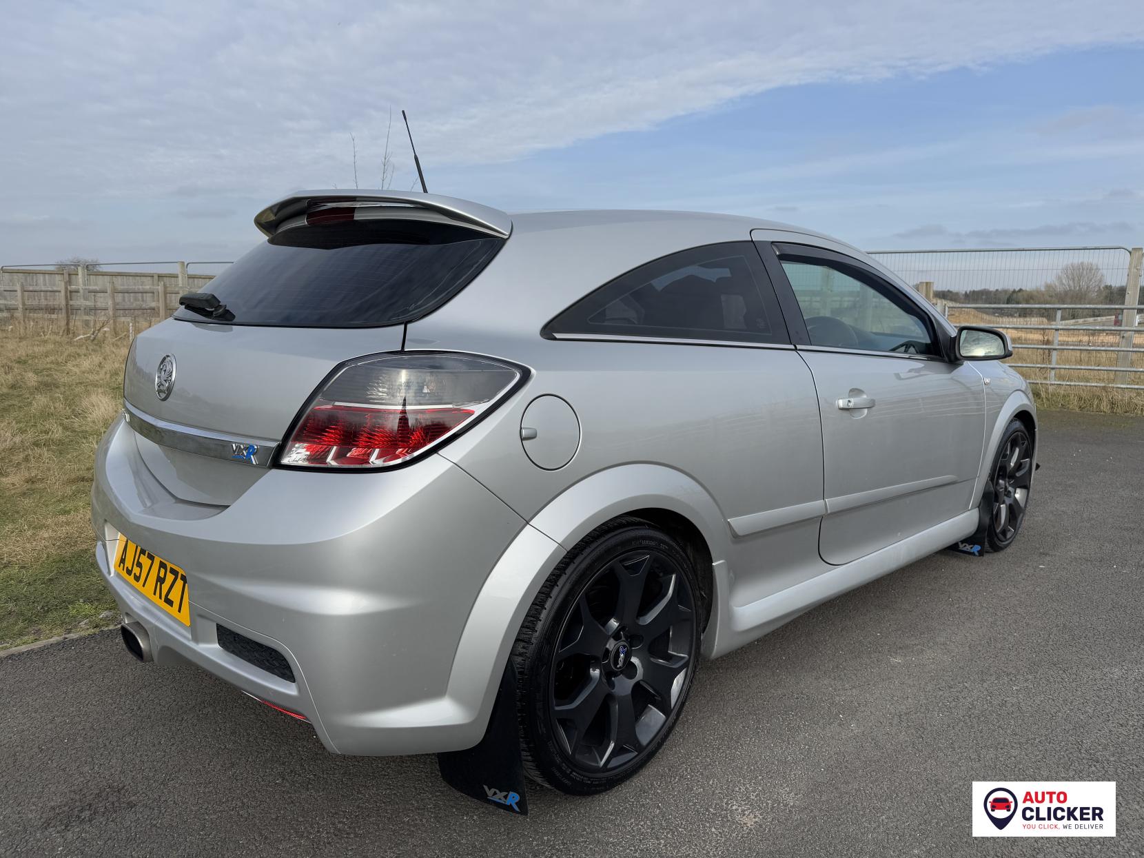 Vauxhall Astra 2.0i 16v VXR Sport Hatch 3dr Petrol Manual (221 g/km, 237 bhp)