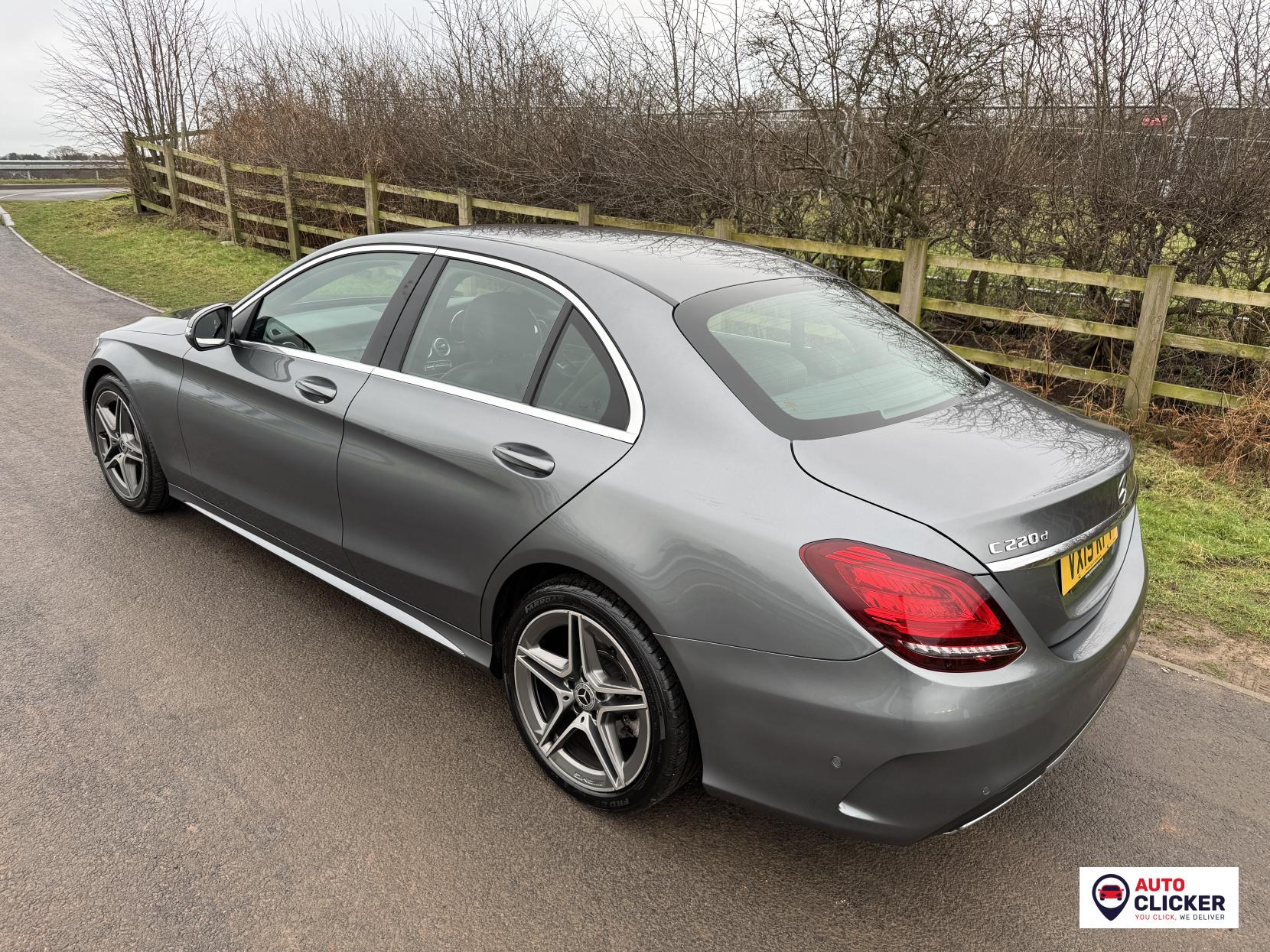 Mercedes-Benz C Class 2.0 C220d AMG Line (Premium) Saloon 4dr Diesel G-Tronic+ Euro 6 (s/s) (194 ps)