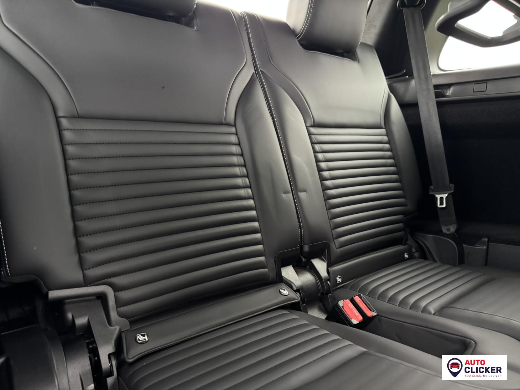 Land Rover Discovery 3.0 D300 MHEV R-Dynamic HSE SUV 5dr Diesel Auto 4WD Euro 6 (s/s) (300 ps)