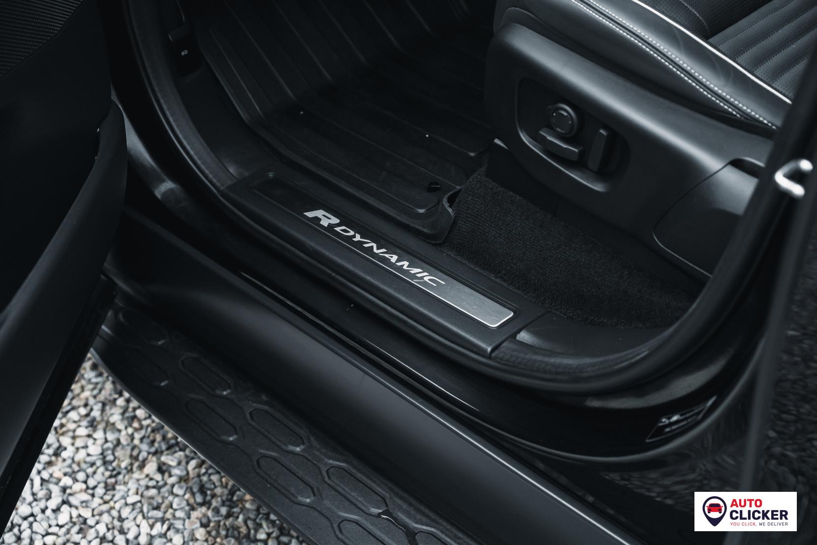 Land Rover Discovery 3.0 D300 MHEV R-Dynamic HSE SUV 5dr Diesel Auto 4WD Euro 6 (s/s) (300 ps)