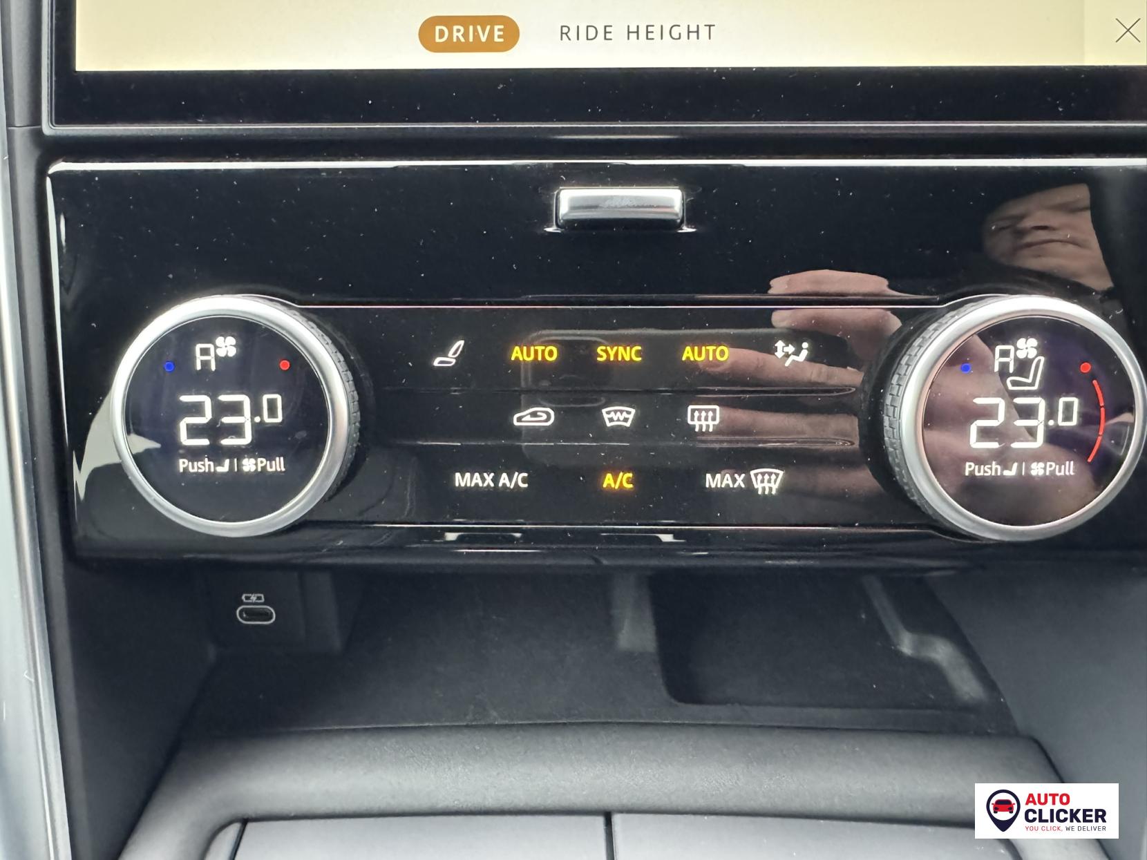 Land Rover Discovery 3.0 D300 MHEV R-Dynamic HSE SUV 5dr Diesel Auto 4WD Euro 6 (s/s) (300 ps)