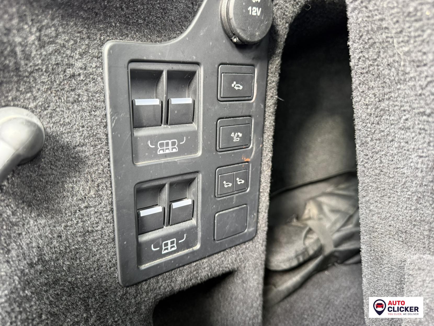 Land Rover Discovery 2.0 SD4 HSE SUV 5dr Diesel Auto 4WD Euro 6 (s/s) (240 ps)