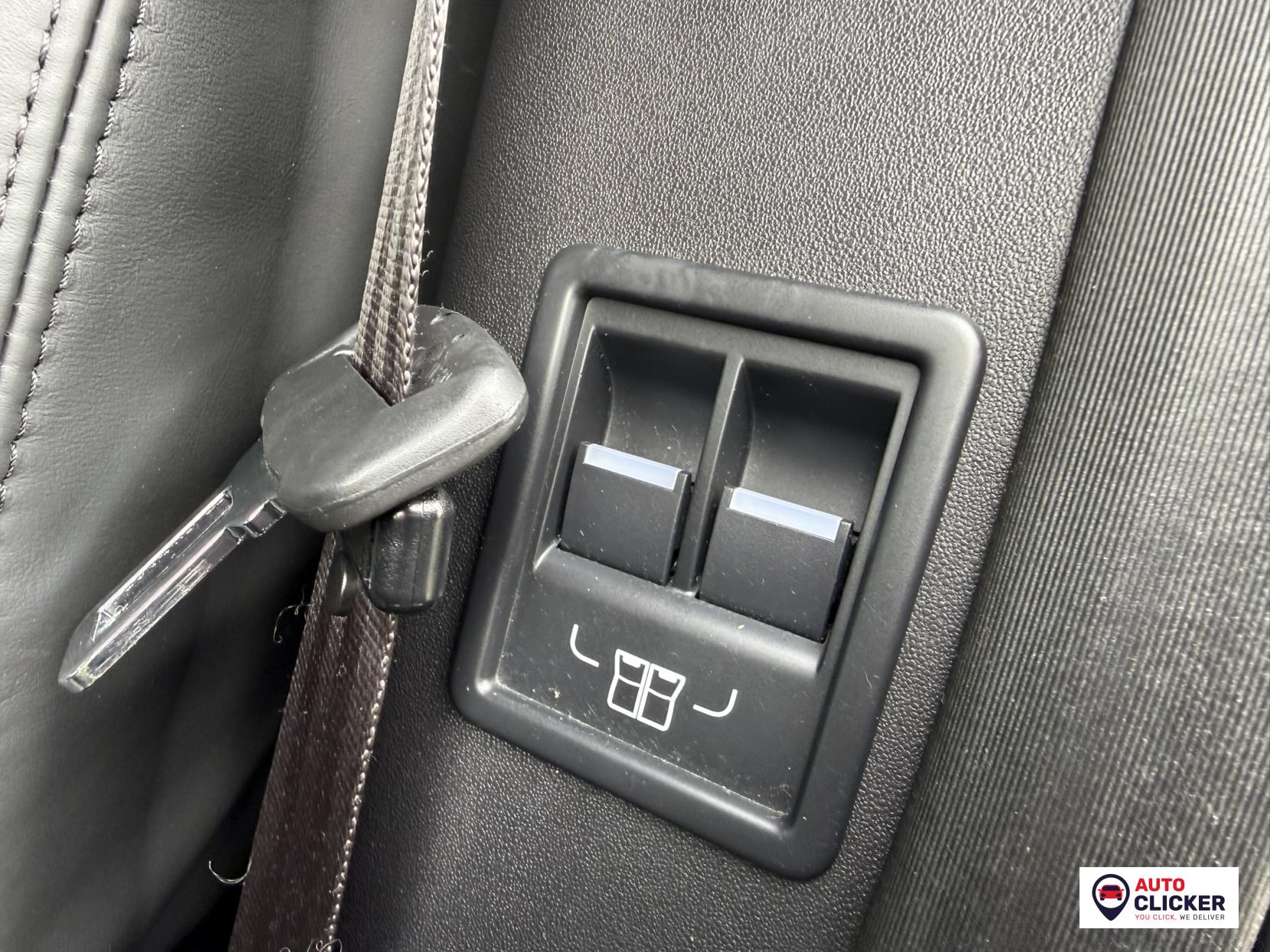 Land Rover Discovery 2.0 SD4 HSE SUV 5dr Diesel Auto 4WD Euro 6 (s/s) (240 ps)